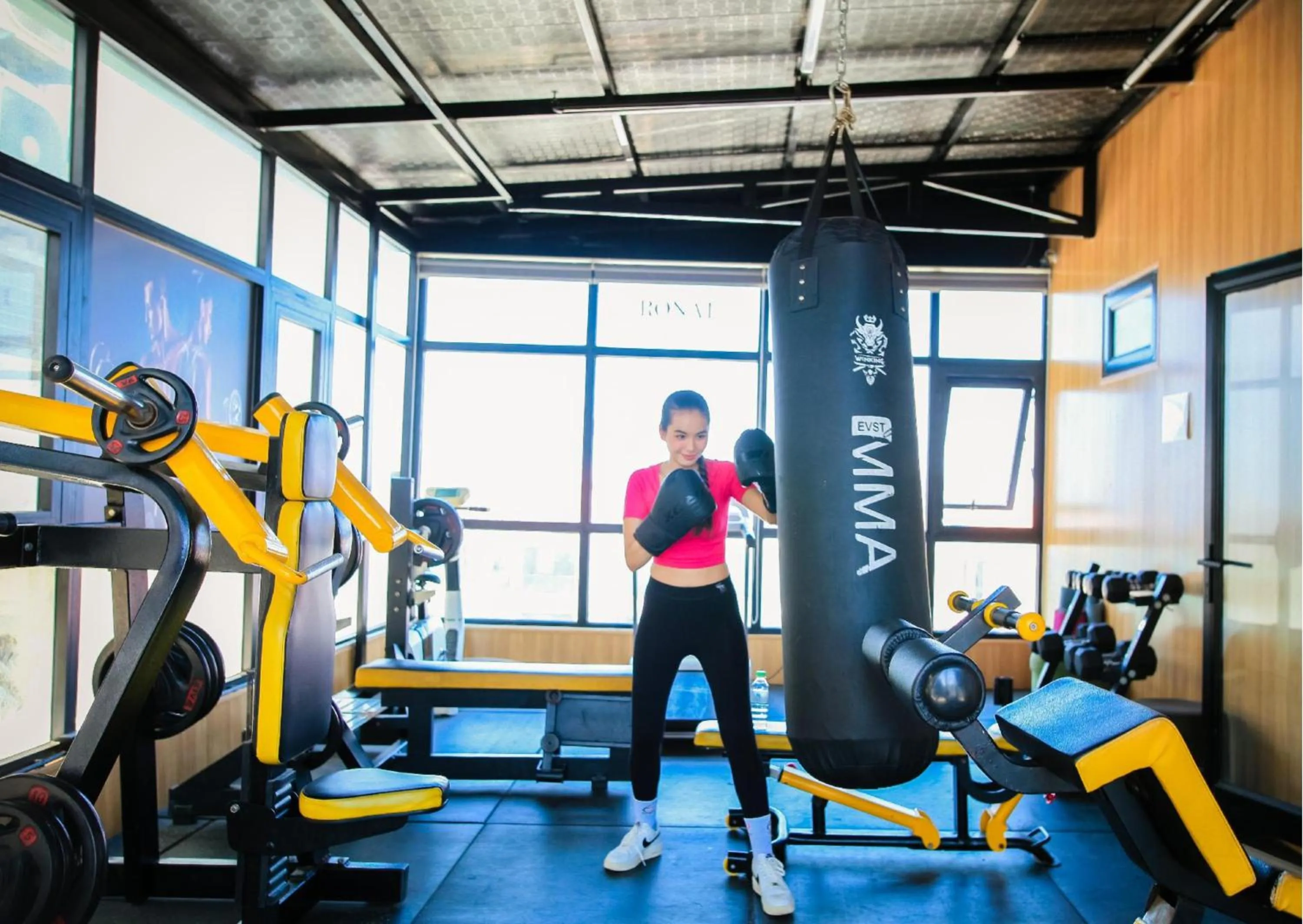 Fitness centre/facilities in Richico Apartments And Hotel