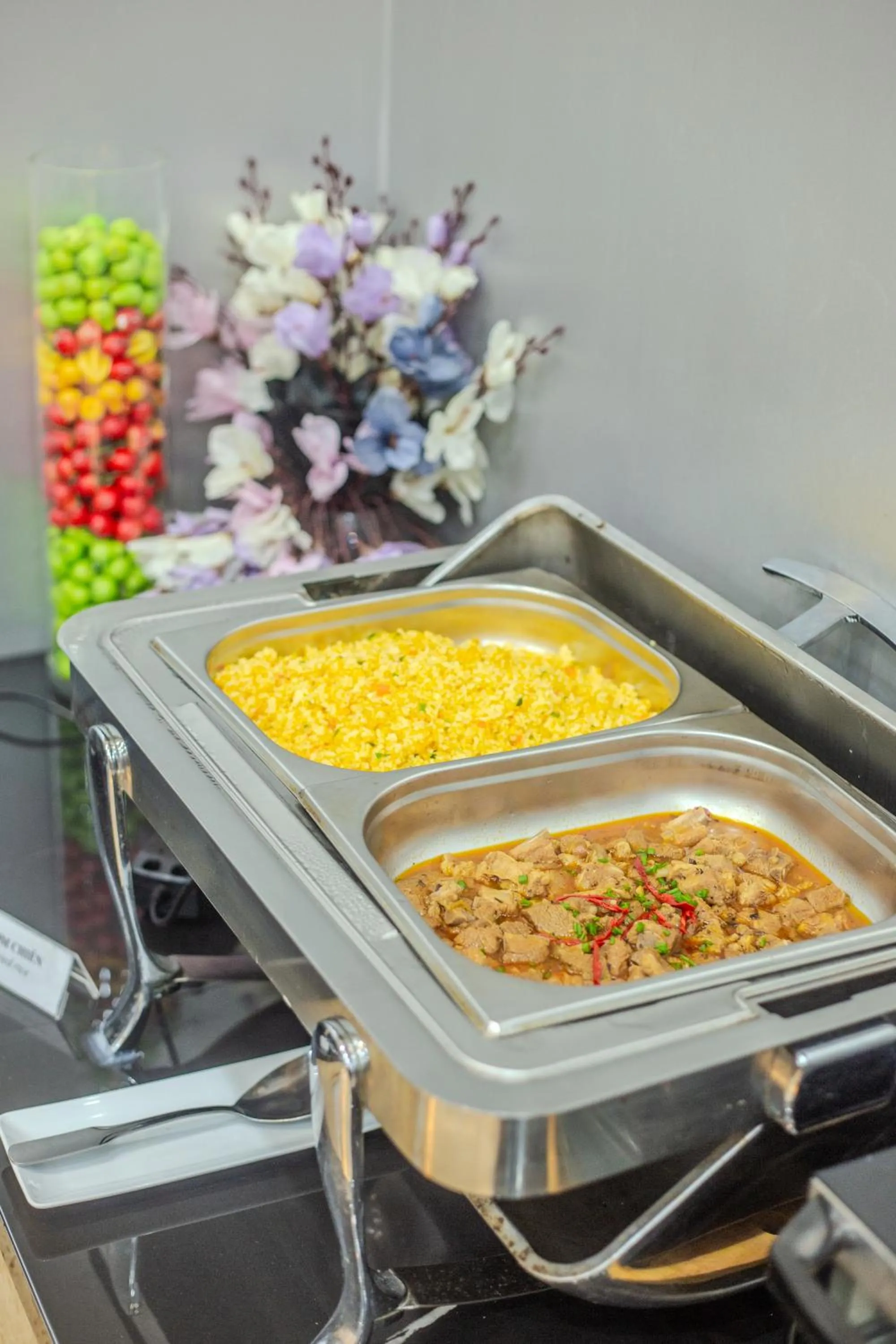 Food and drinks in Richico Apartments And Hotel