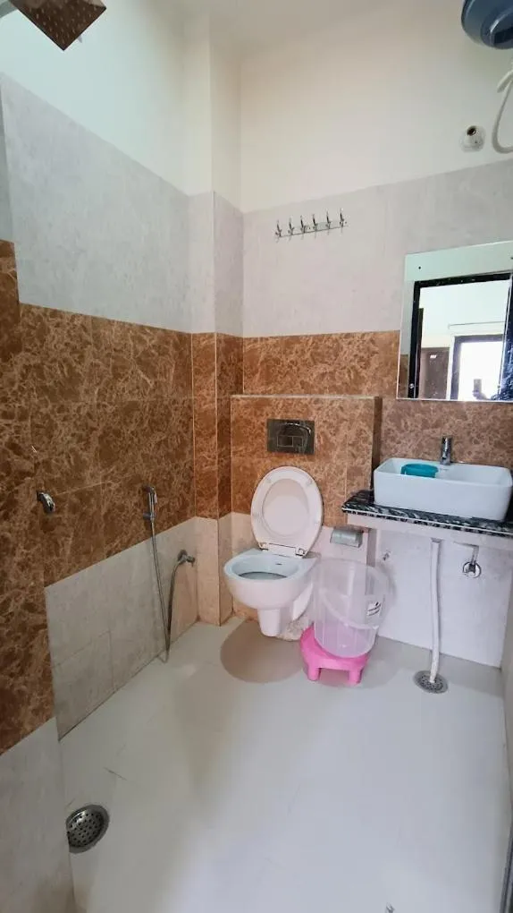 Toilet in OLT Hostel Rishikesh