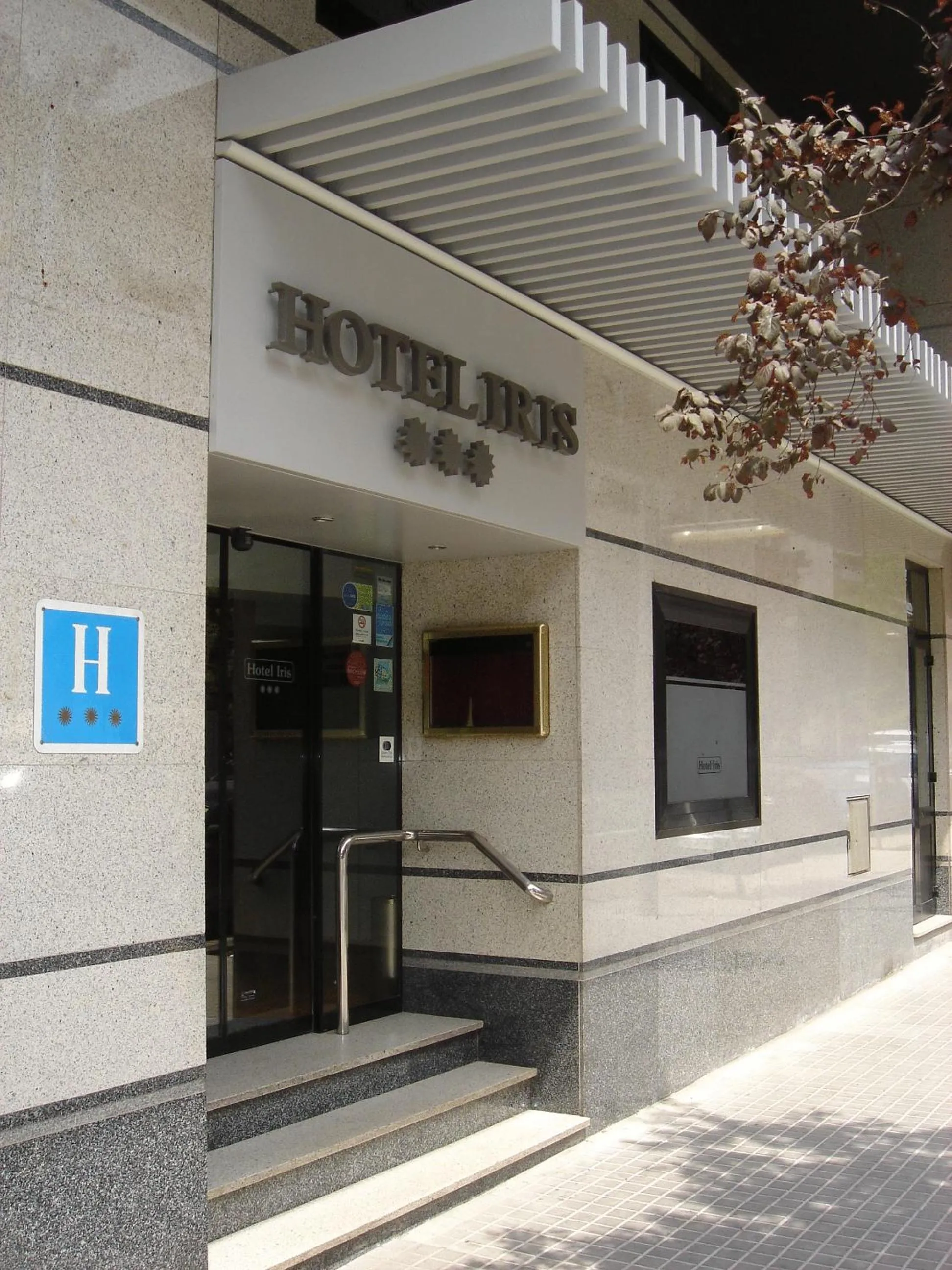 Facade/entrance in Hotel Iris