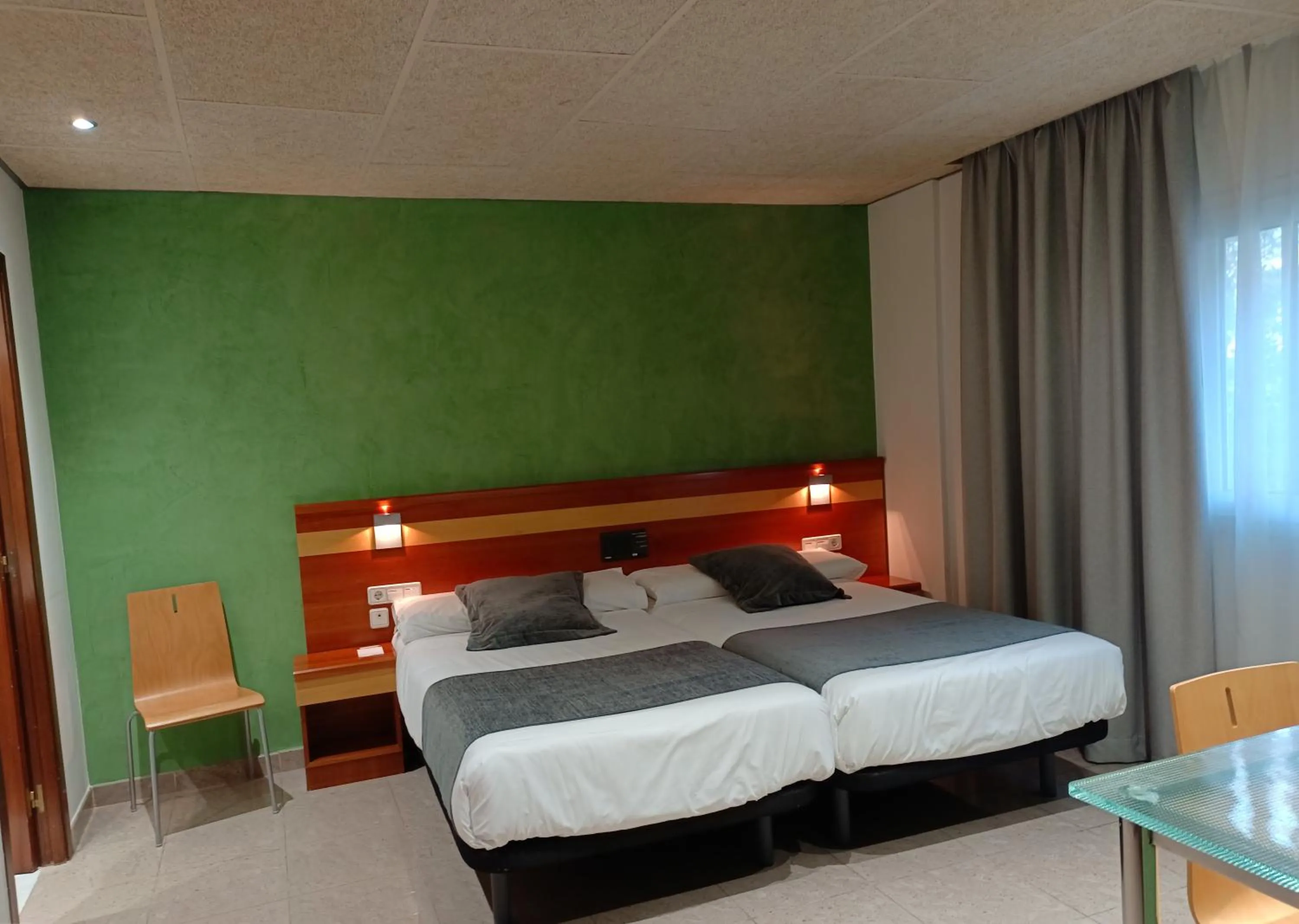 Photo of the whole room in Hotel Iris