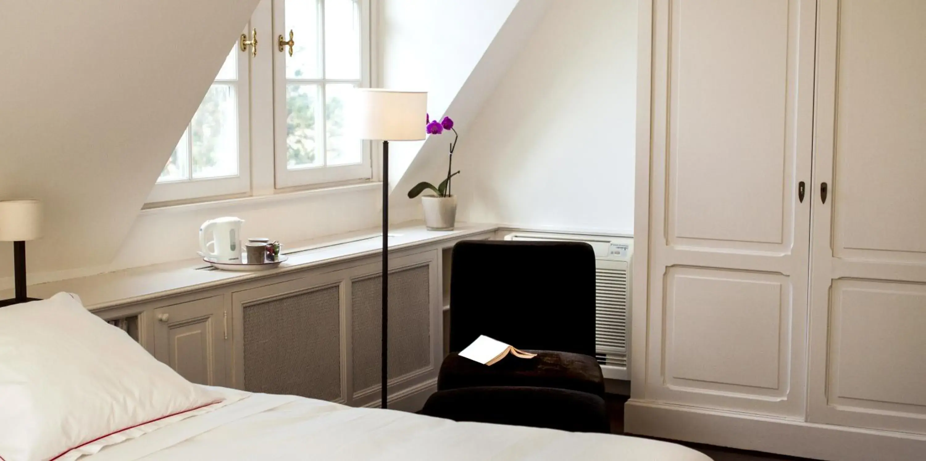 Double or Twin Room with Garden View in Guest house La Maison Chantecler Double or Twin Room with Garden View in Guest house La Maison Chantecler