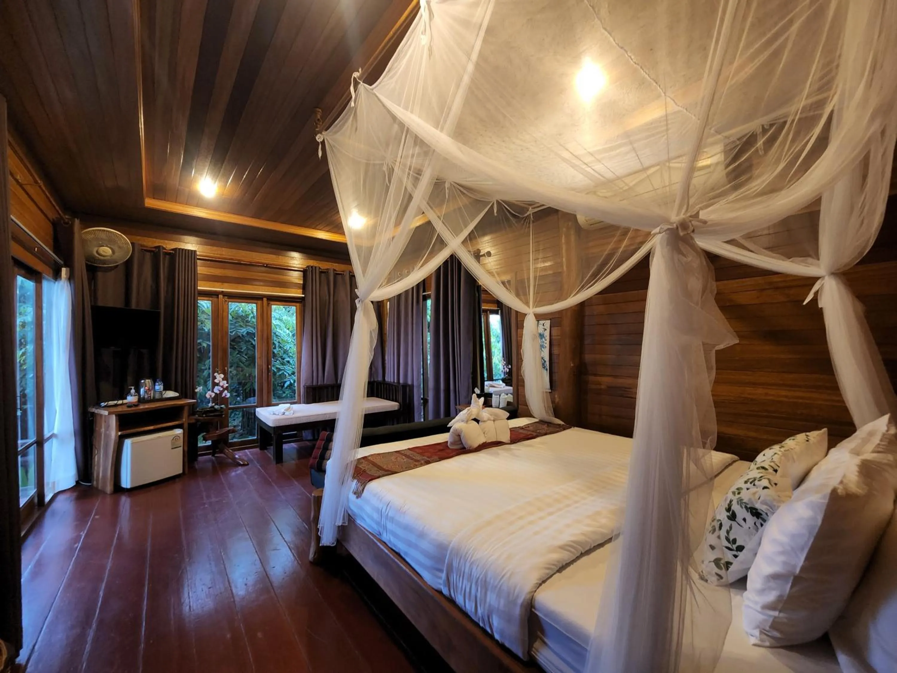 Bed in Esmeralda View Resort - SHA Extra Plus