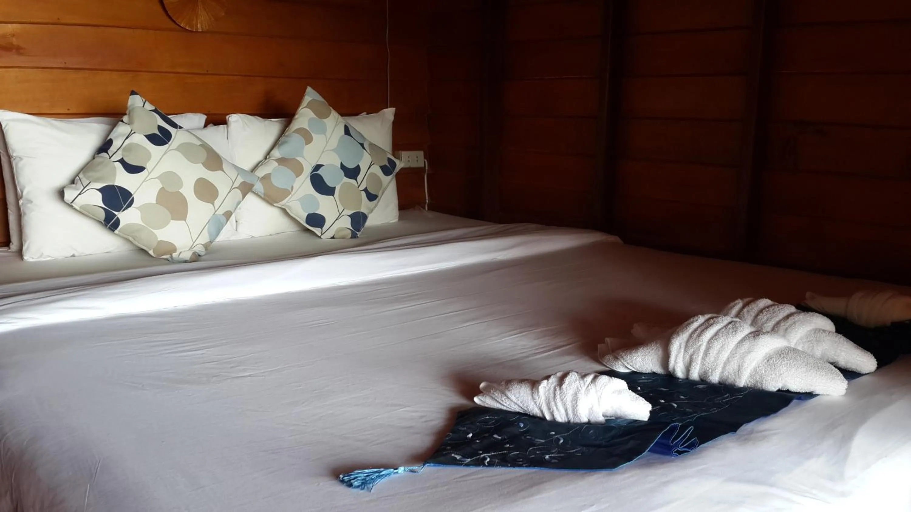 Bed in Esmeralda View Resort - SHA Extra Plus