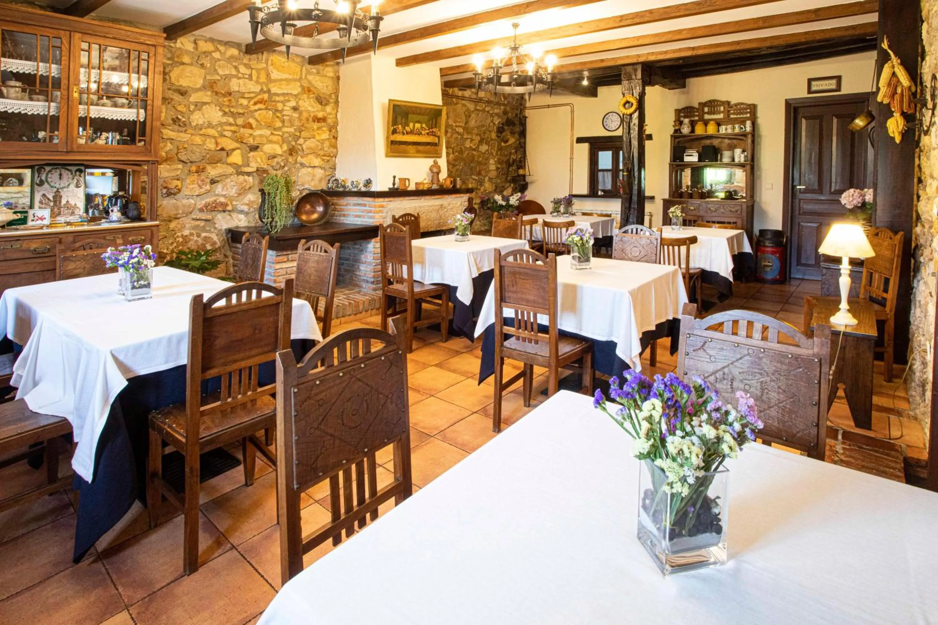 Dining area in La Casona de Tresgrandas