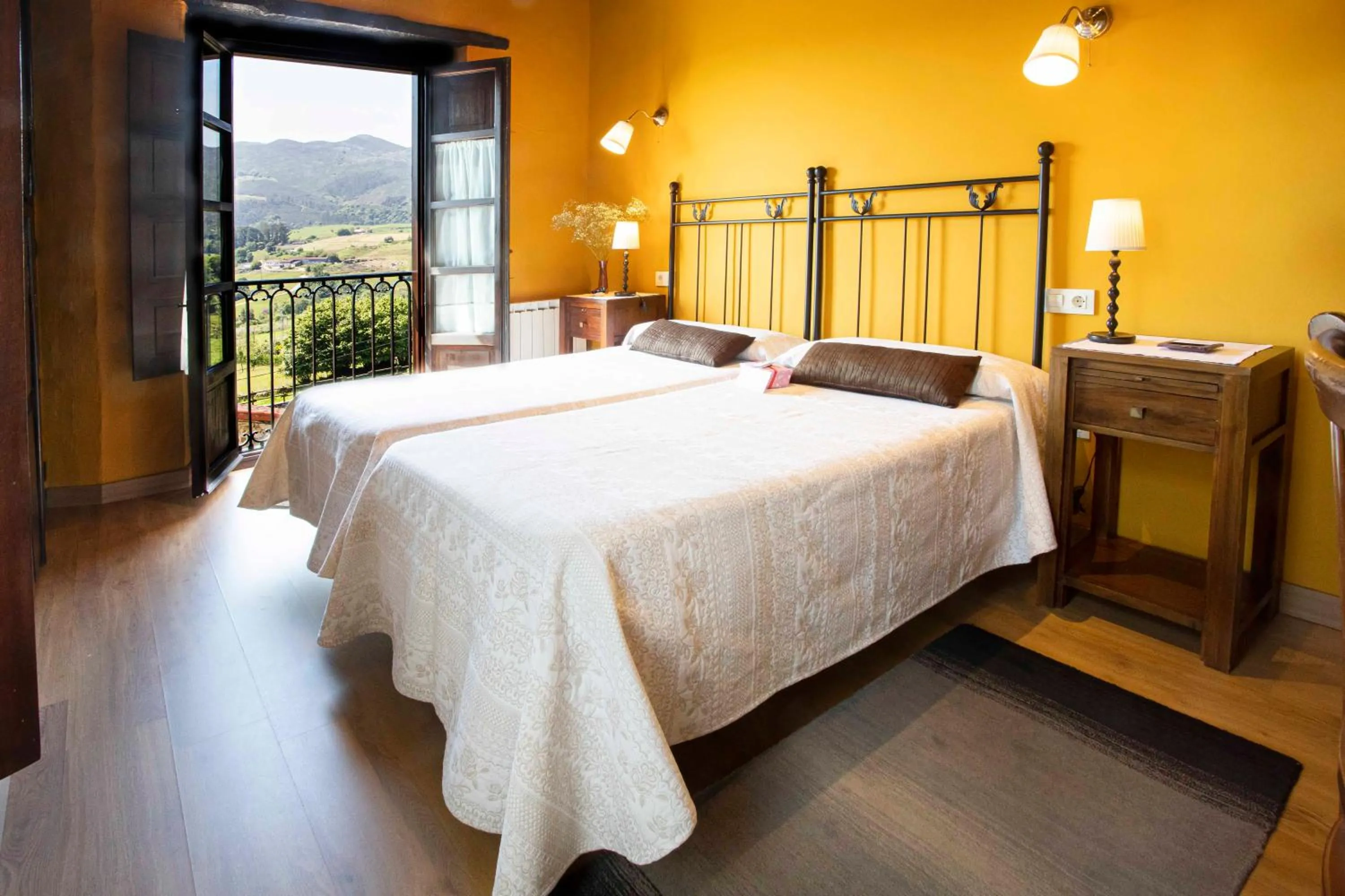 Photo of the whole room, Bed in La Casona de Tresgrandas