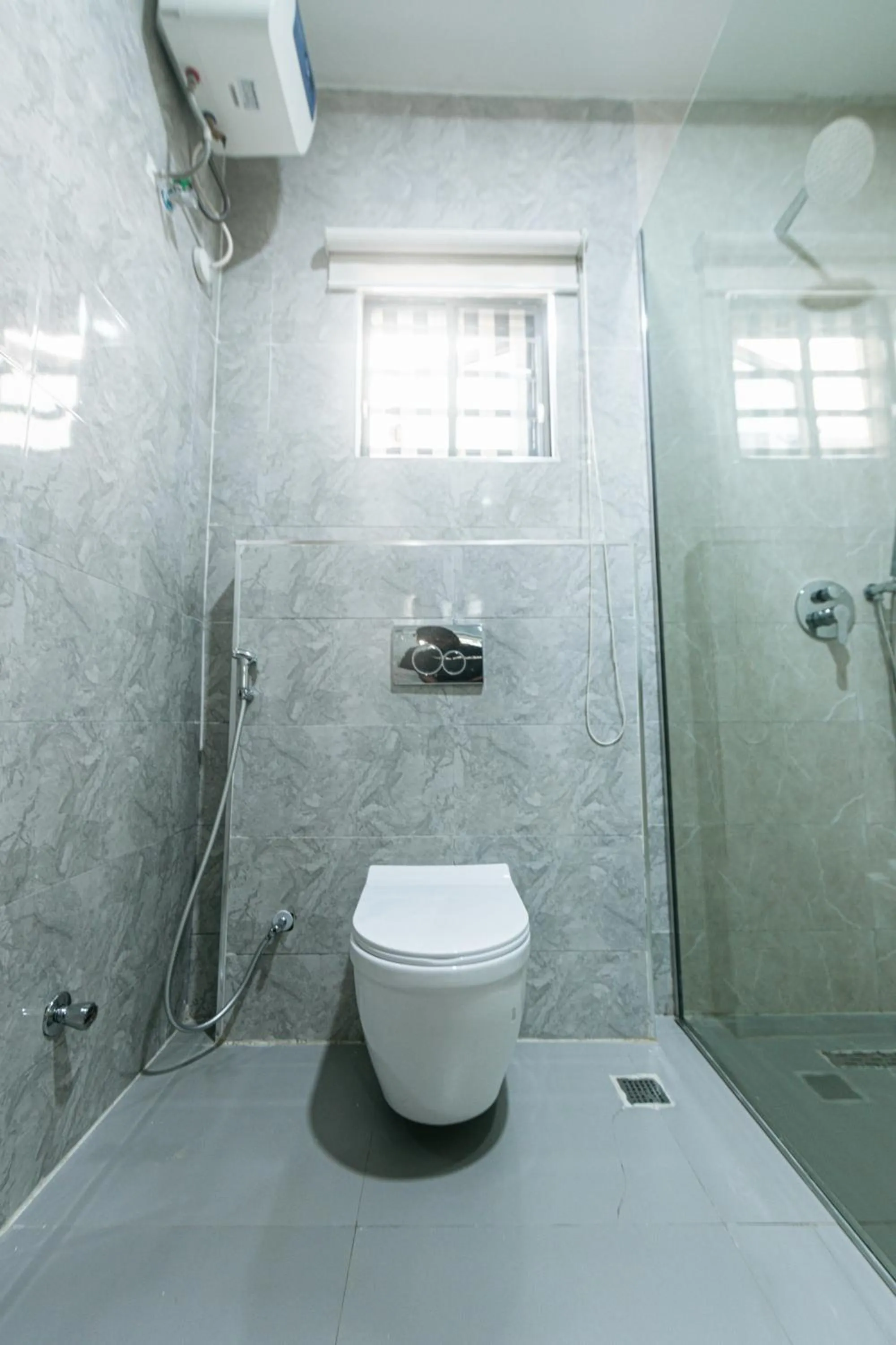 Shower in 5Blu Residence