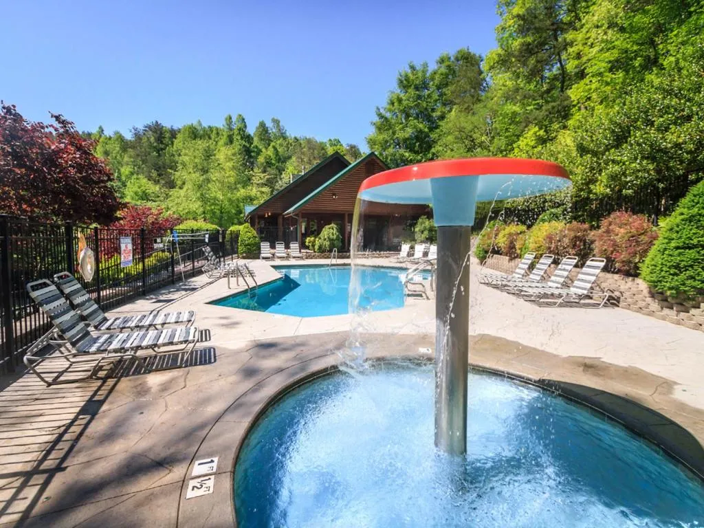 Smoky Bear Hideaway