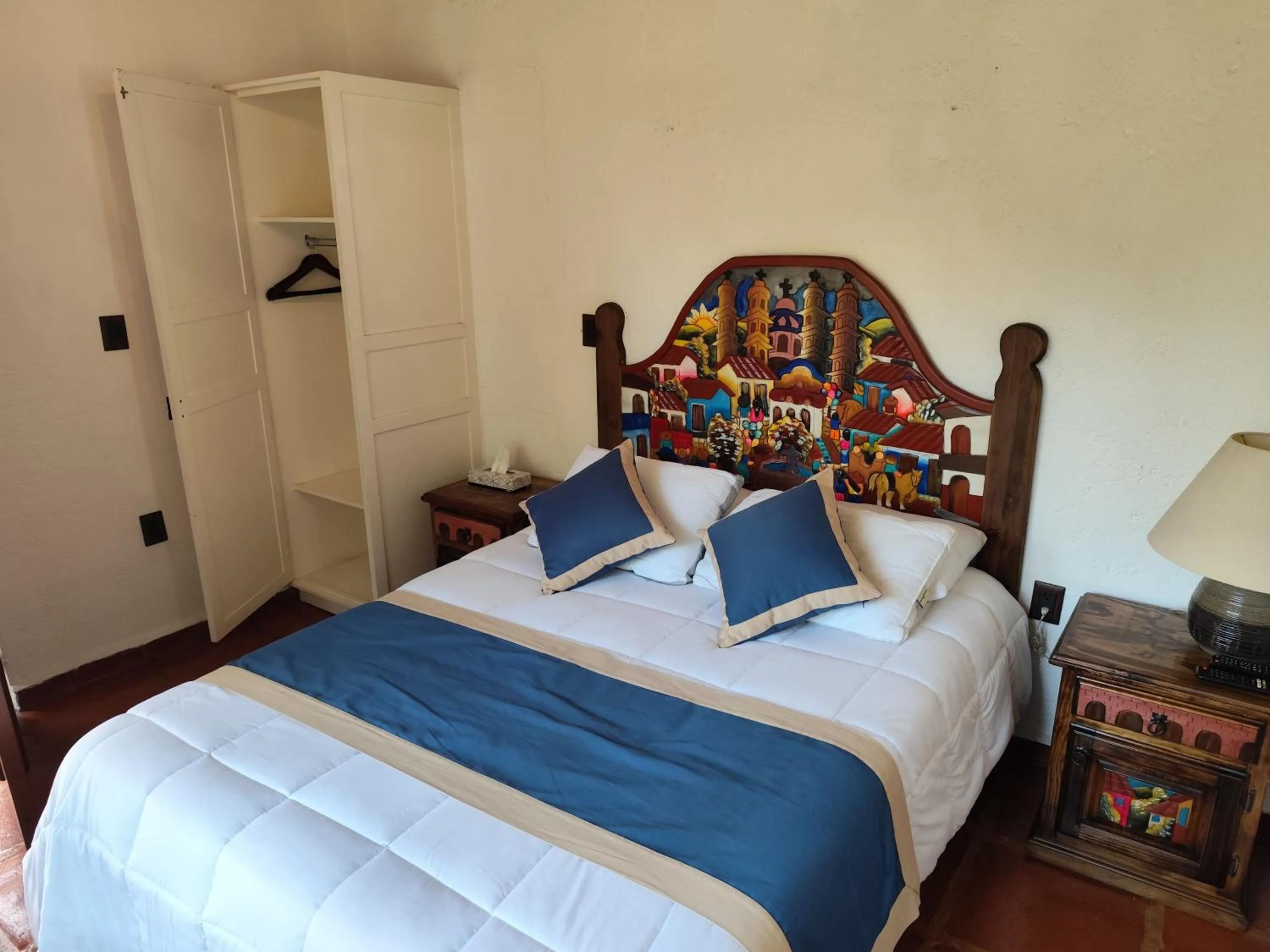 Bed in Casa de las Conchas Cuernavaca