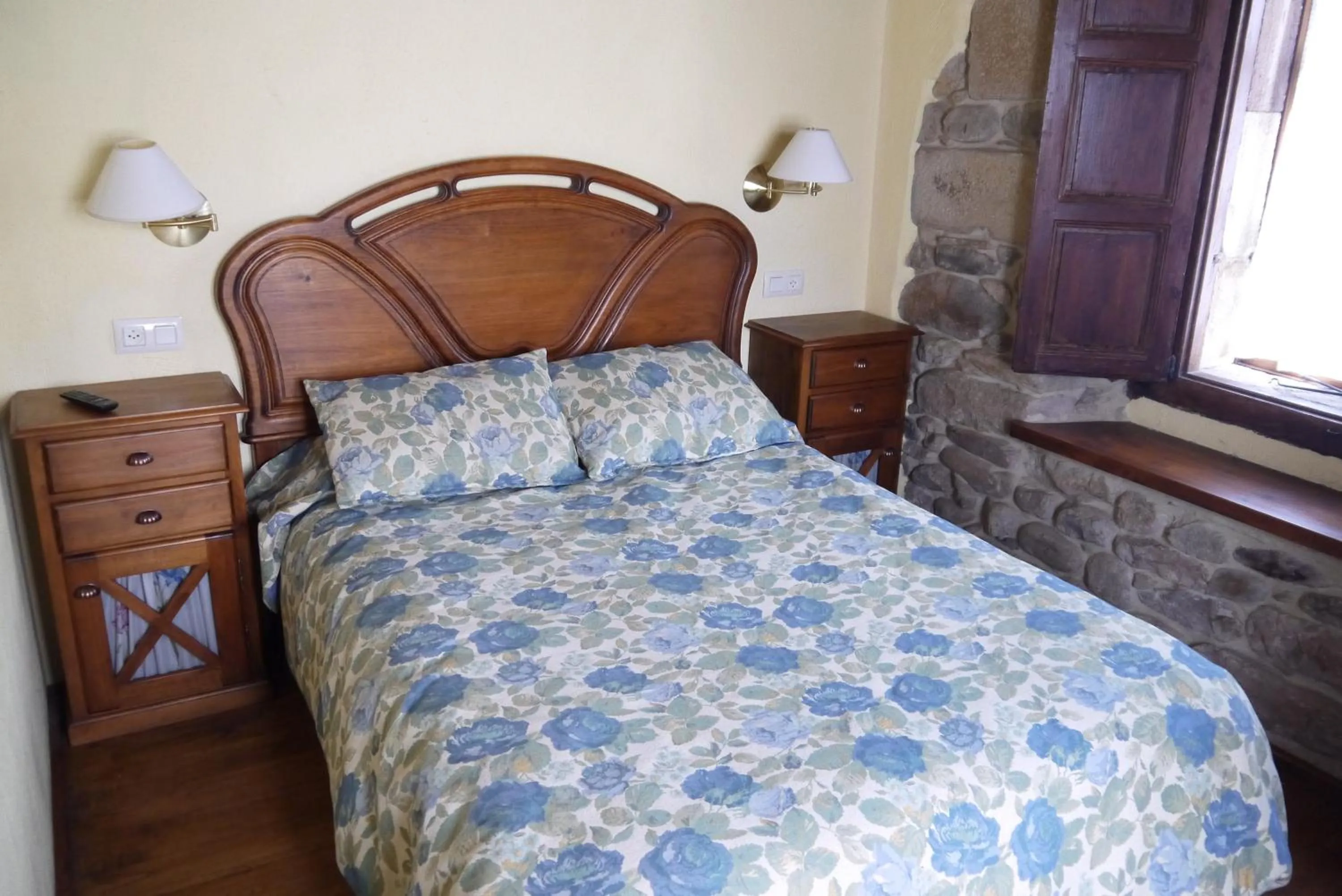 Bed in Posada Corral Mayor
