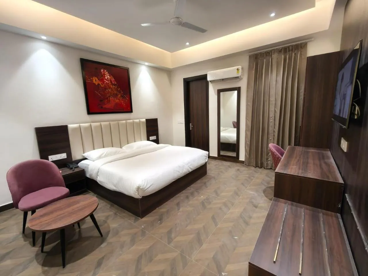 Bed in The Altruist Hotel Sec-57