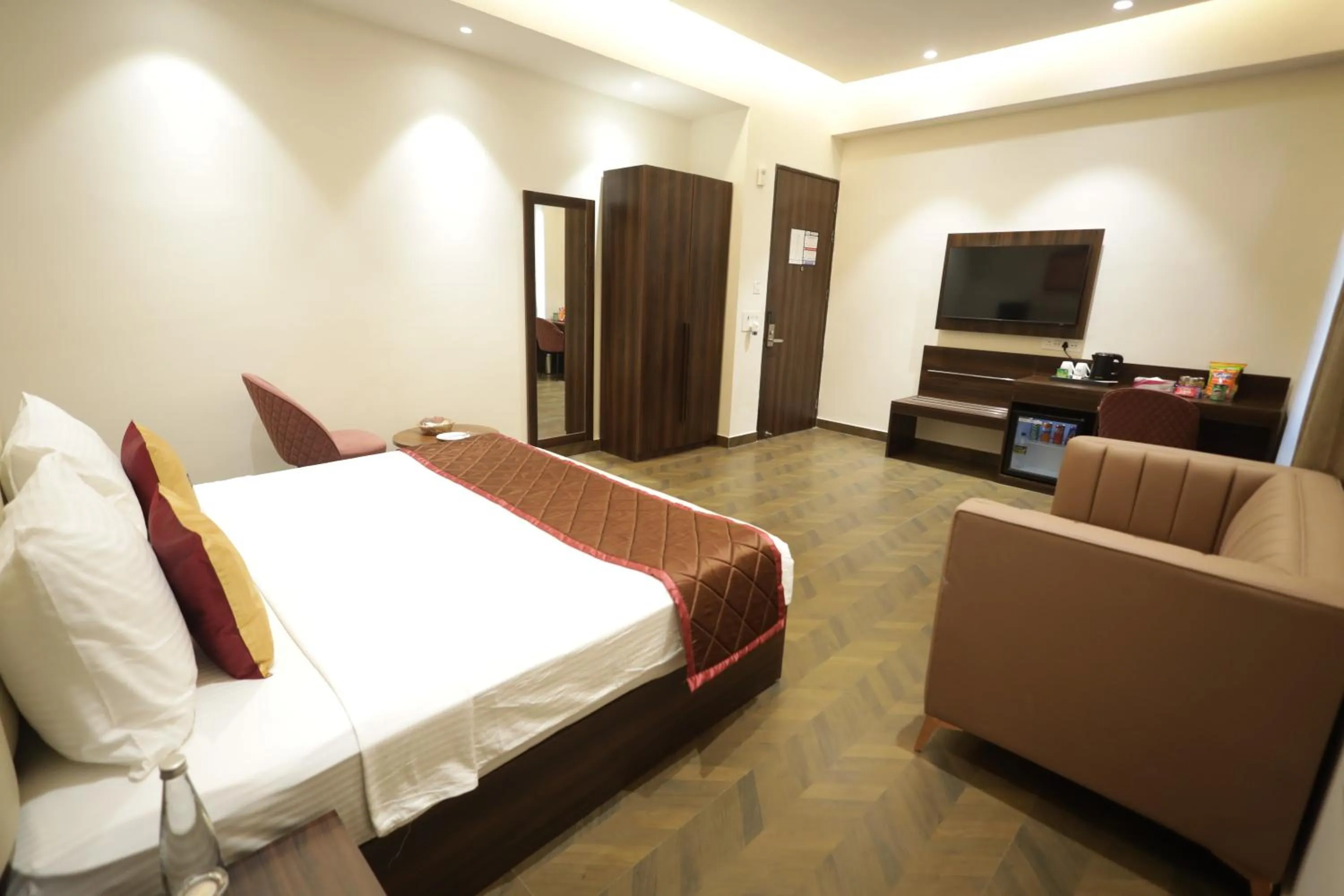 Bedroom, Bed in The Altruist Hotel Sec-57