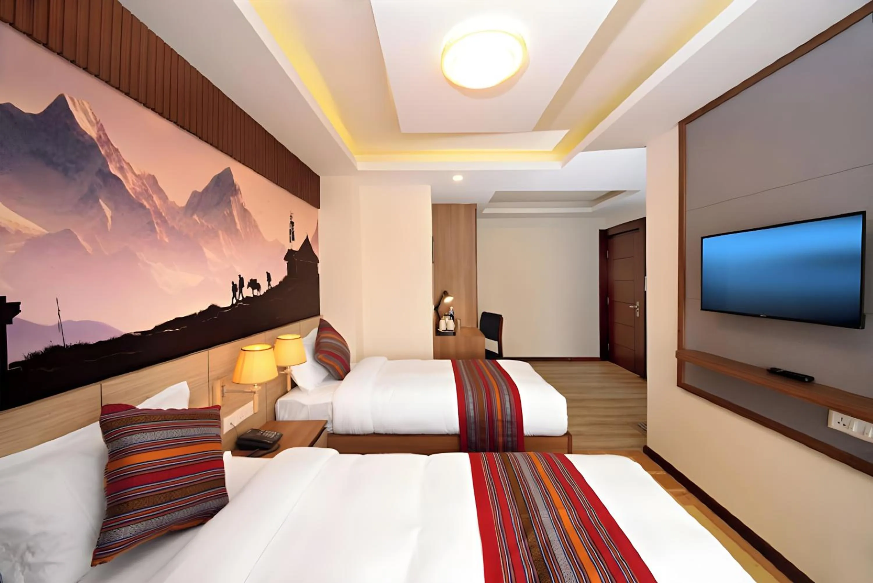 TV and multimedia, Bed in Hotel Sherpani