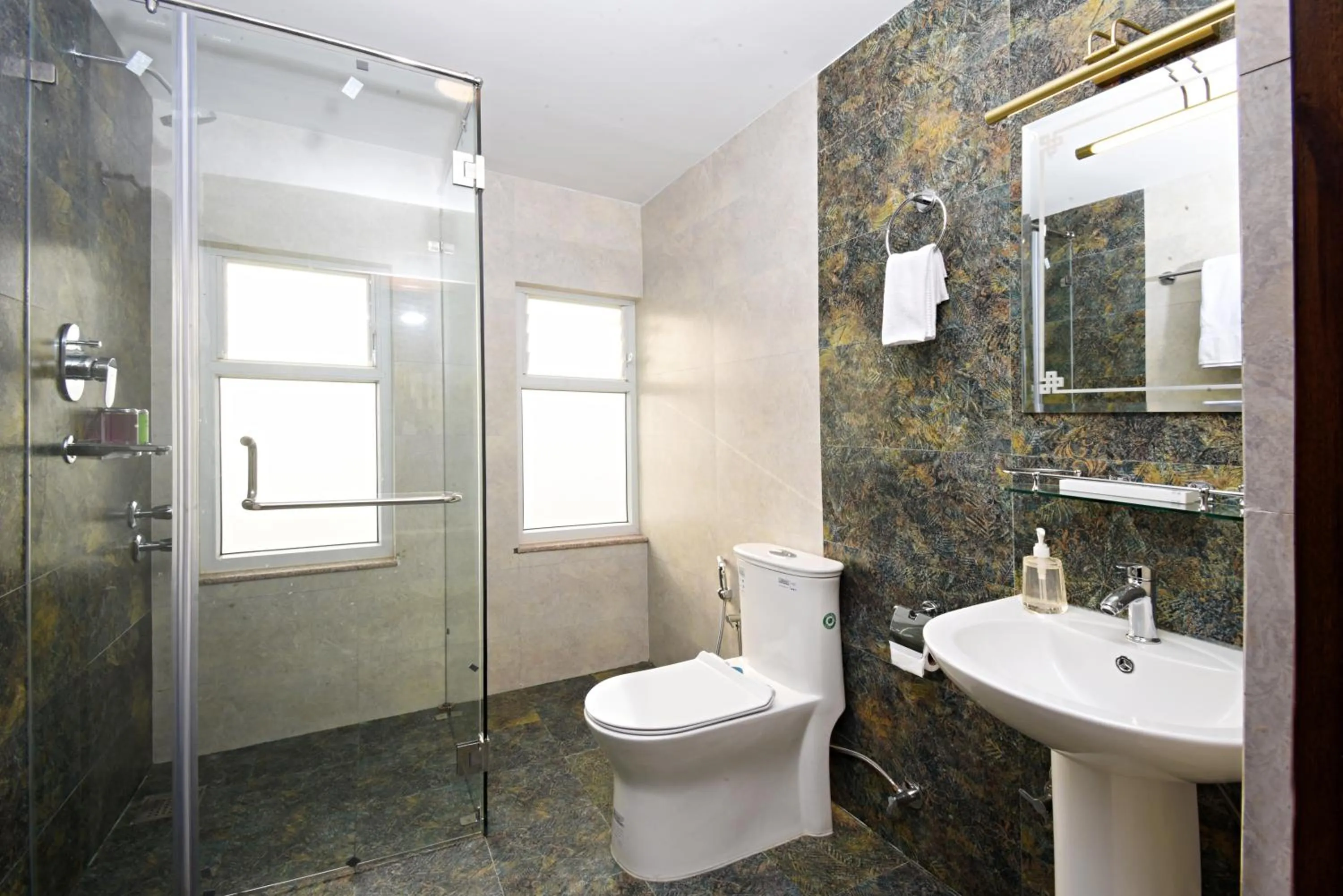 Bathroom in Hotel Sherpani