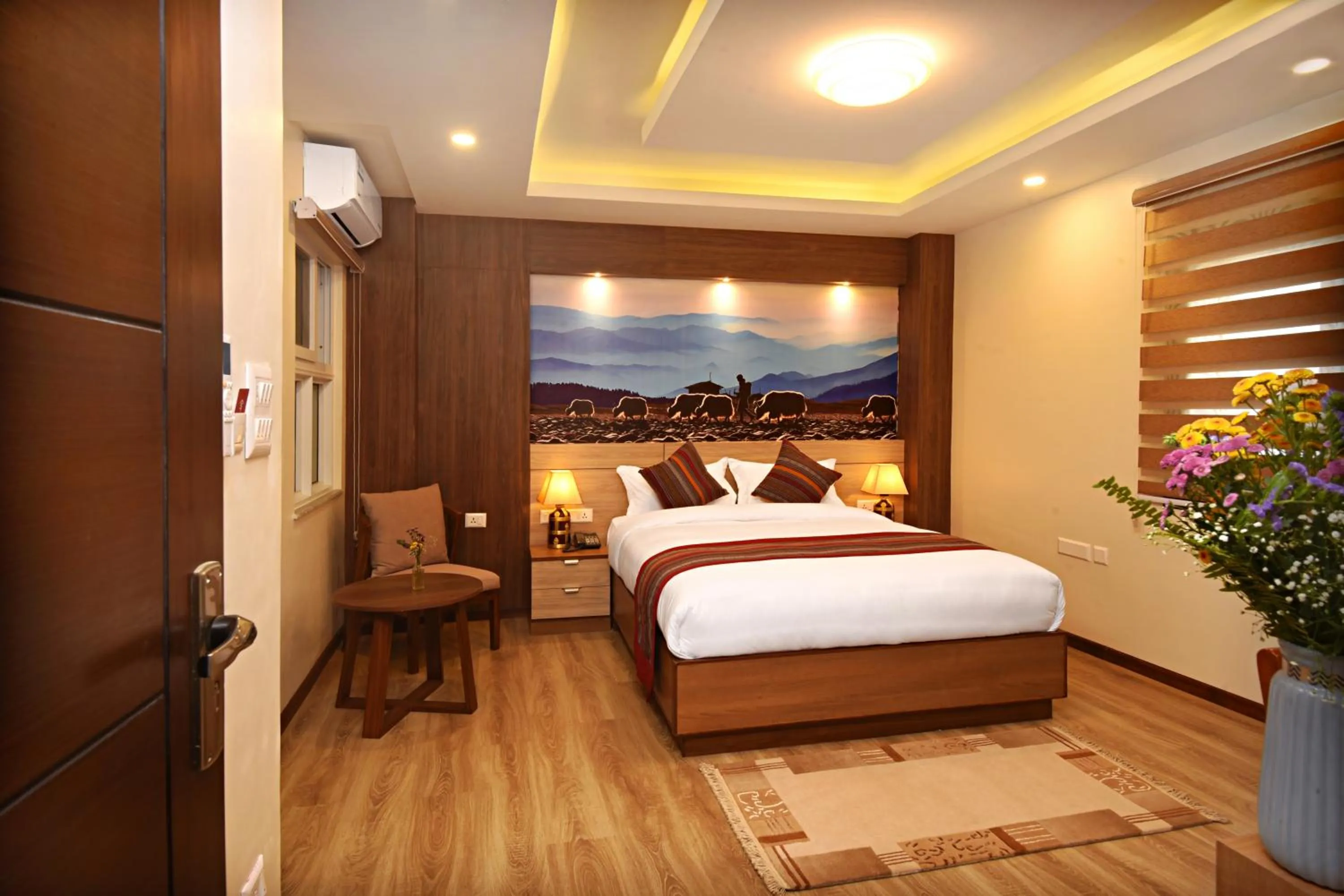 Bedroom, Bed in Hotel Sherpani