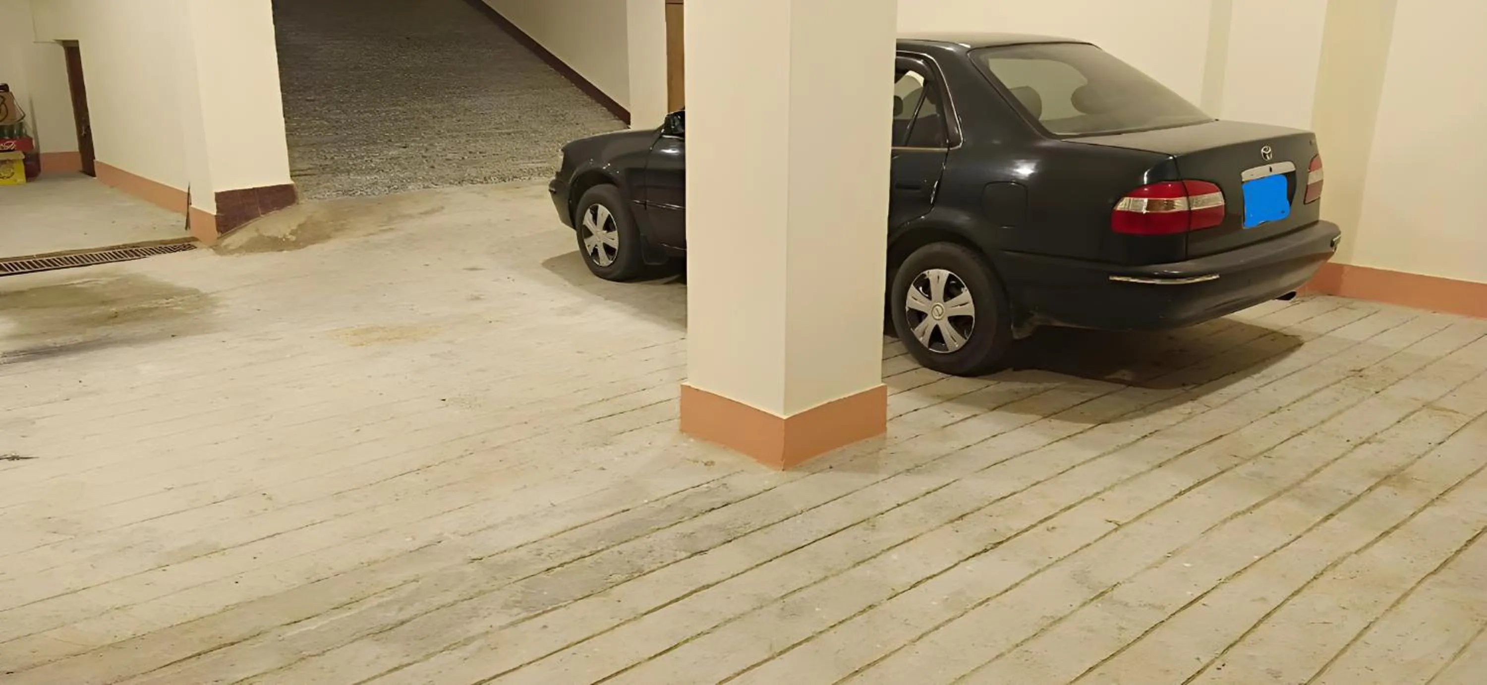 Parking in Hotel Sherpani