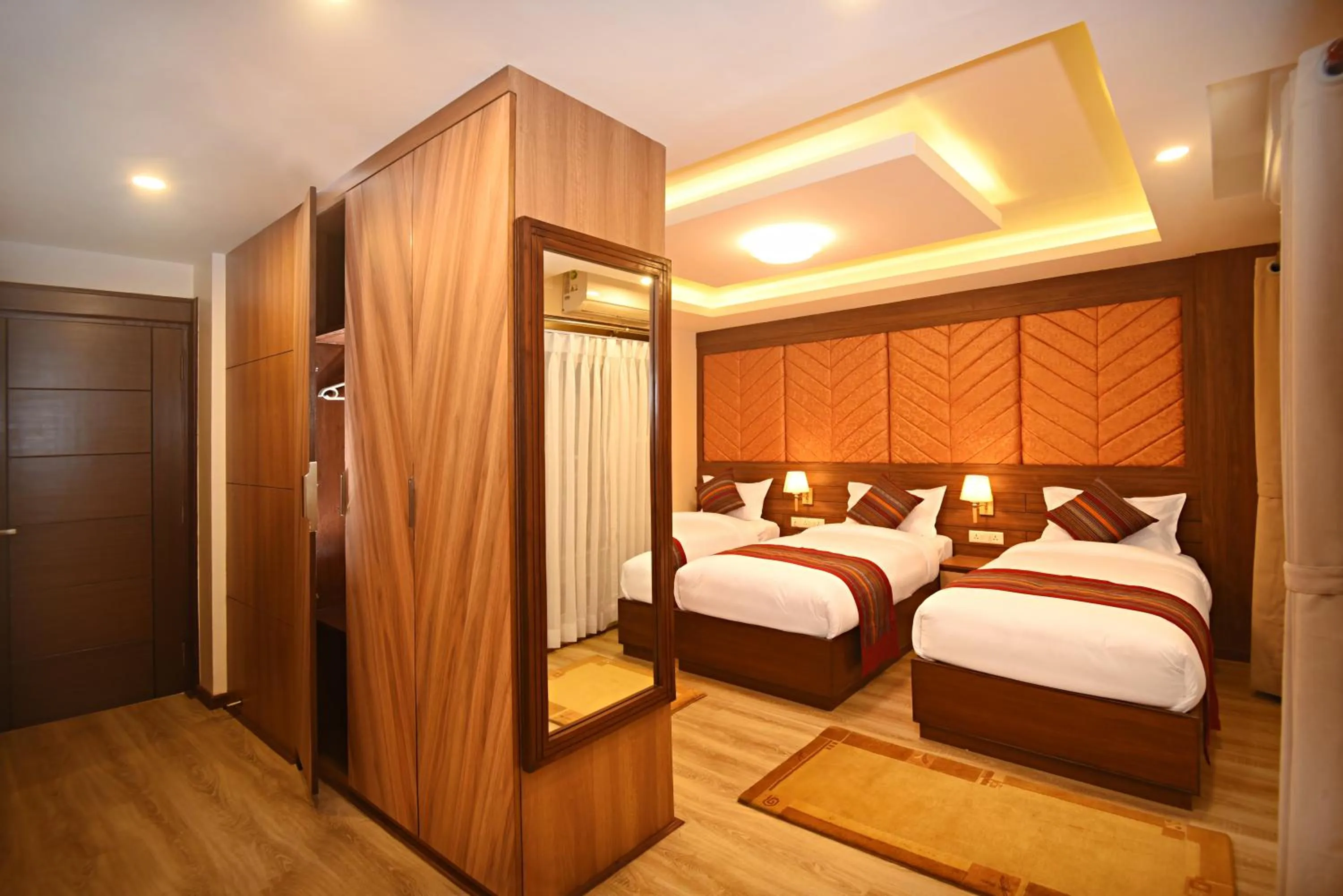 Bedroom, Bed in Hotel Sherpani