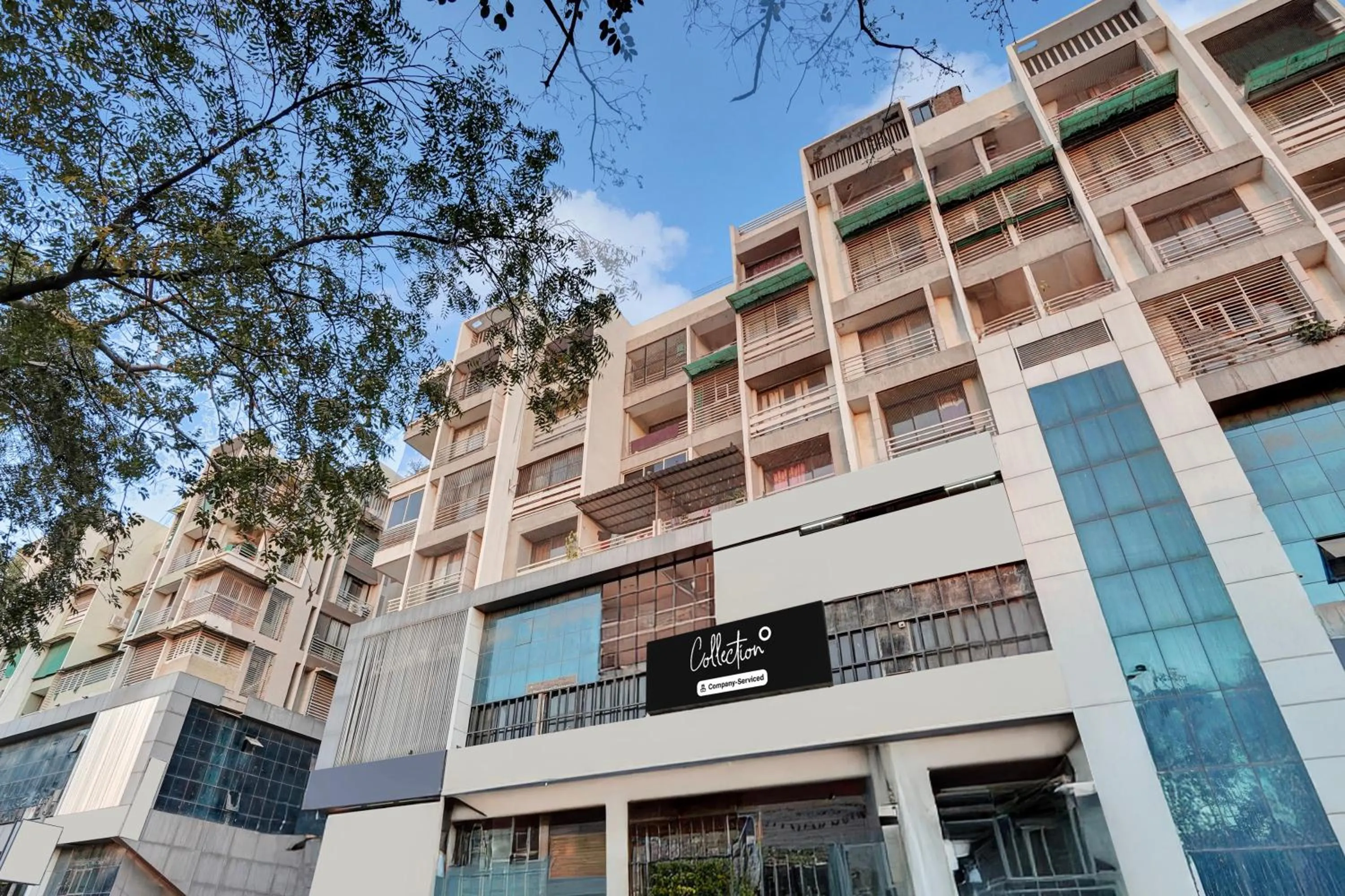 Super Collection O Kudasan Gandhinagar Formerly Hotel Royal Mansion
