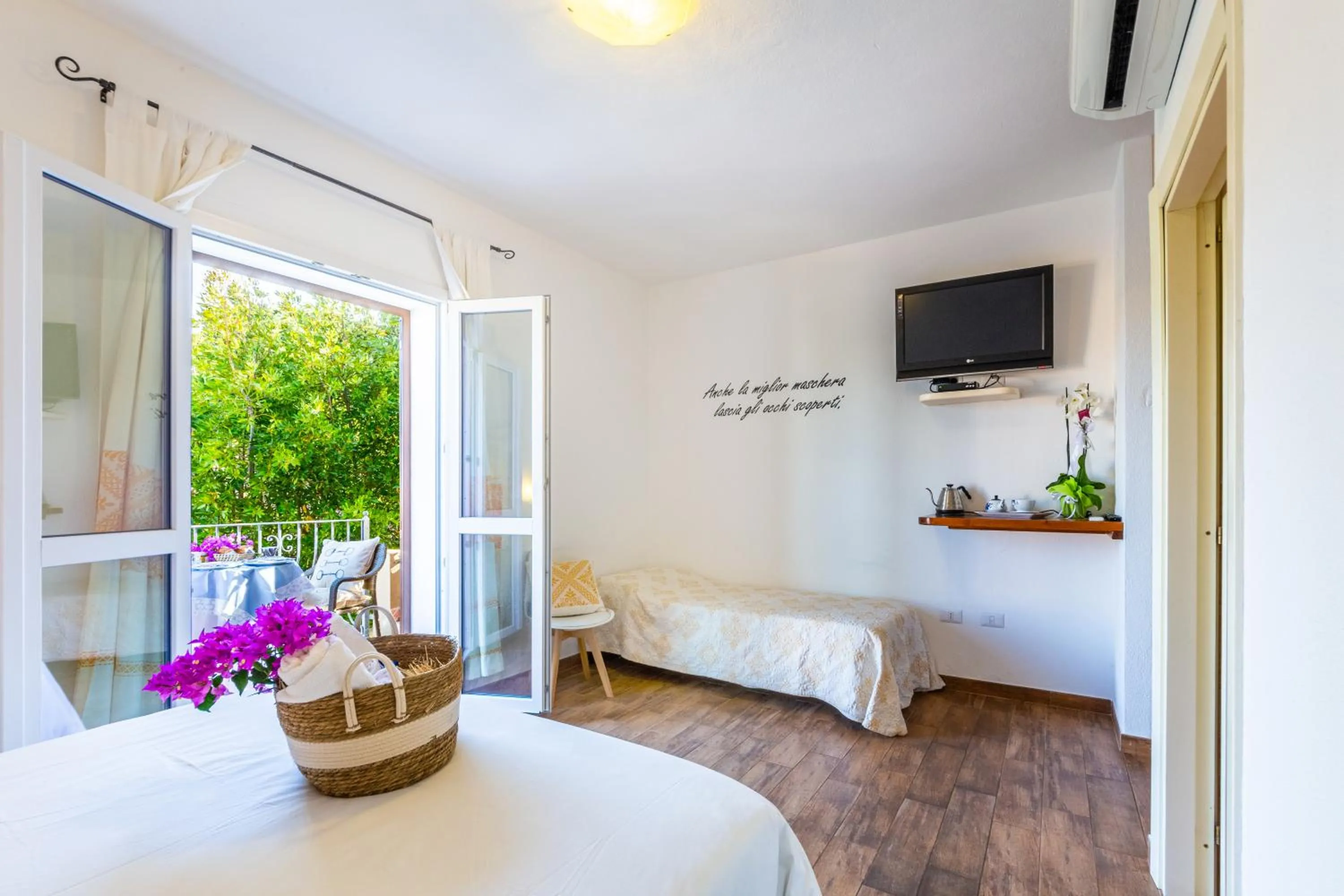 Bed in Le Maschere B&B