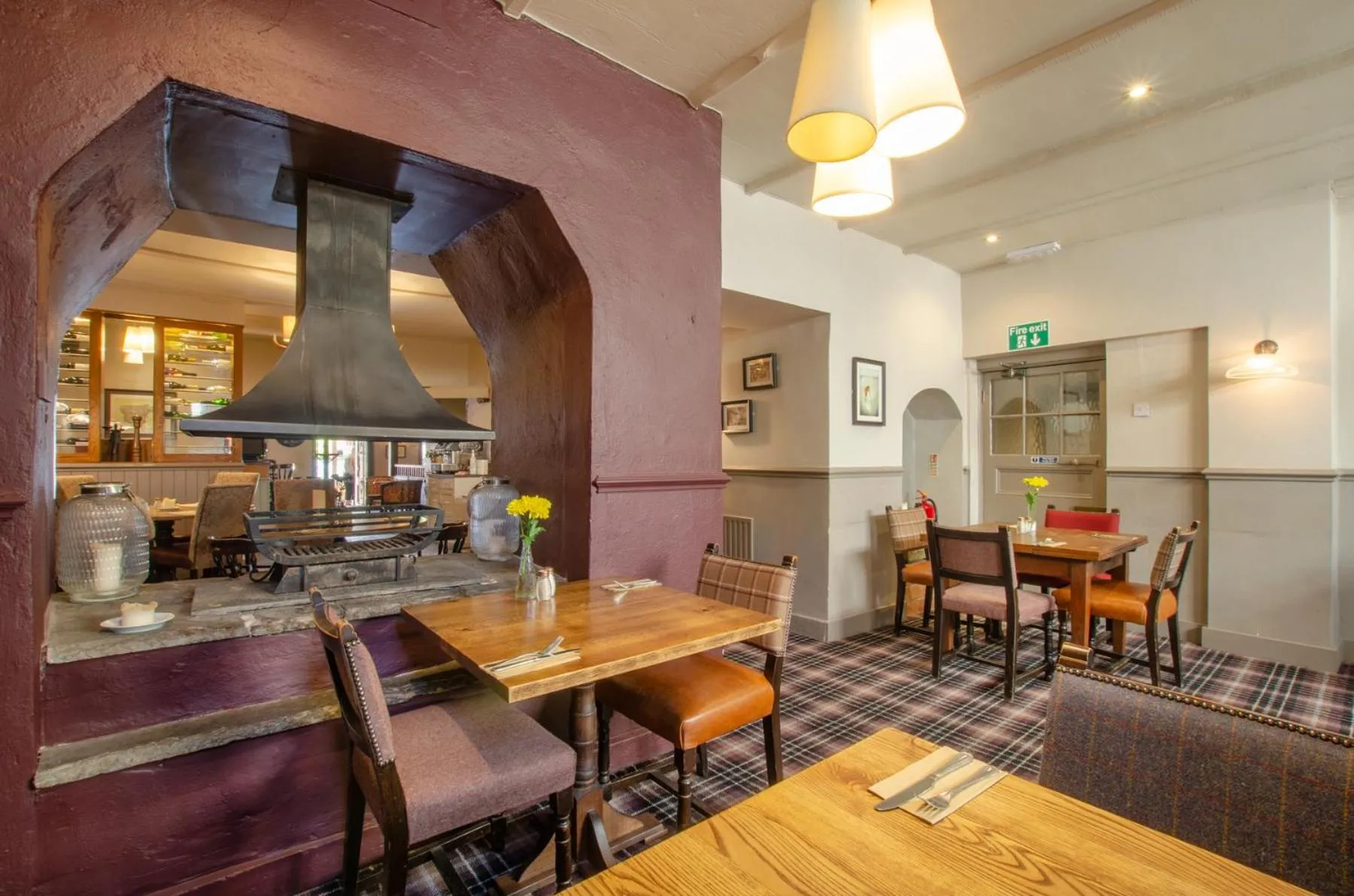 Dining area in Cockhaven Arms