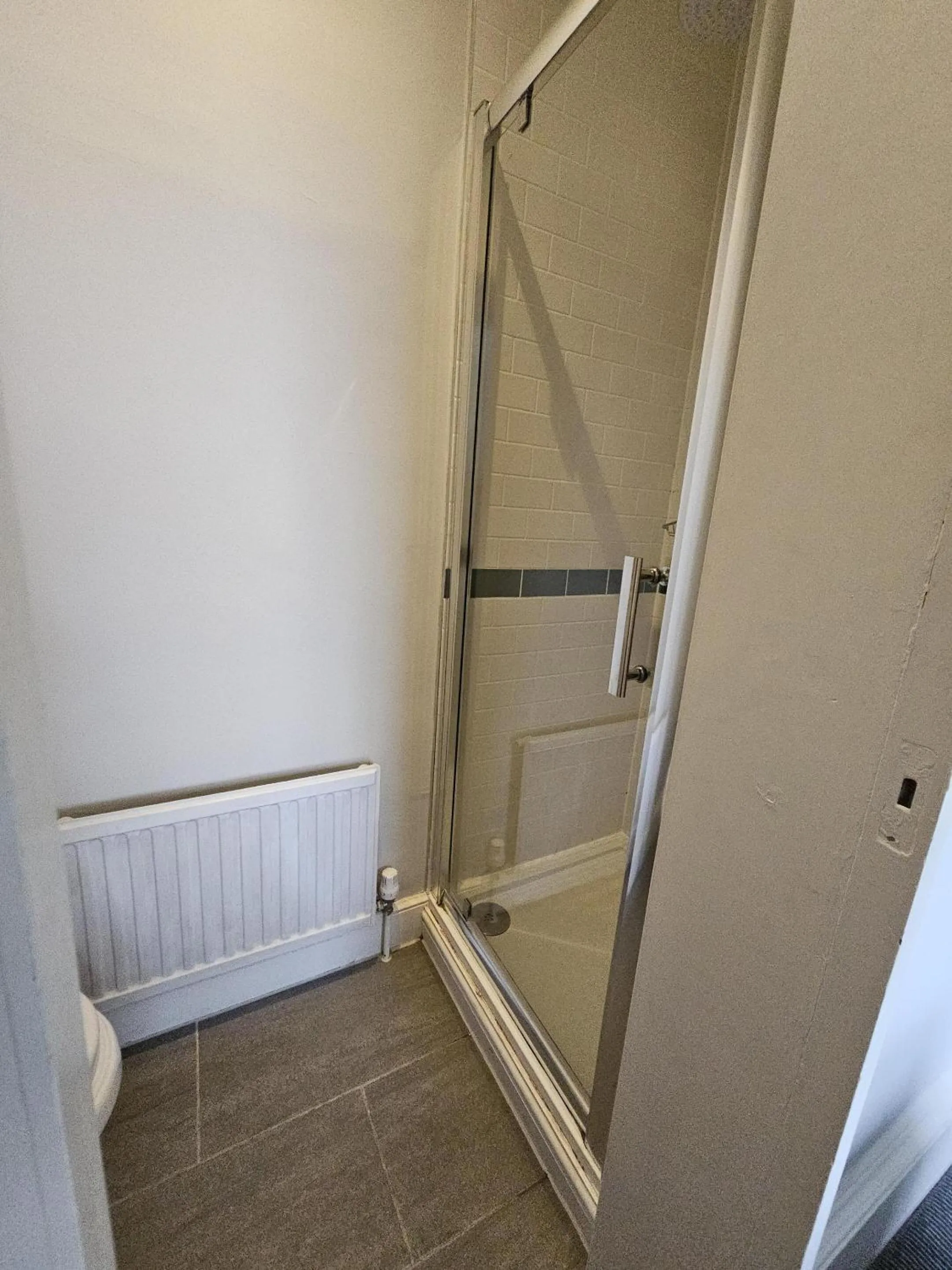 Bathroom in Cockhaven Arms