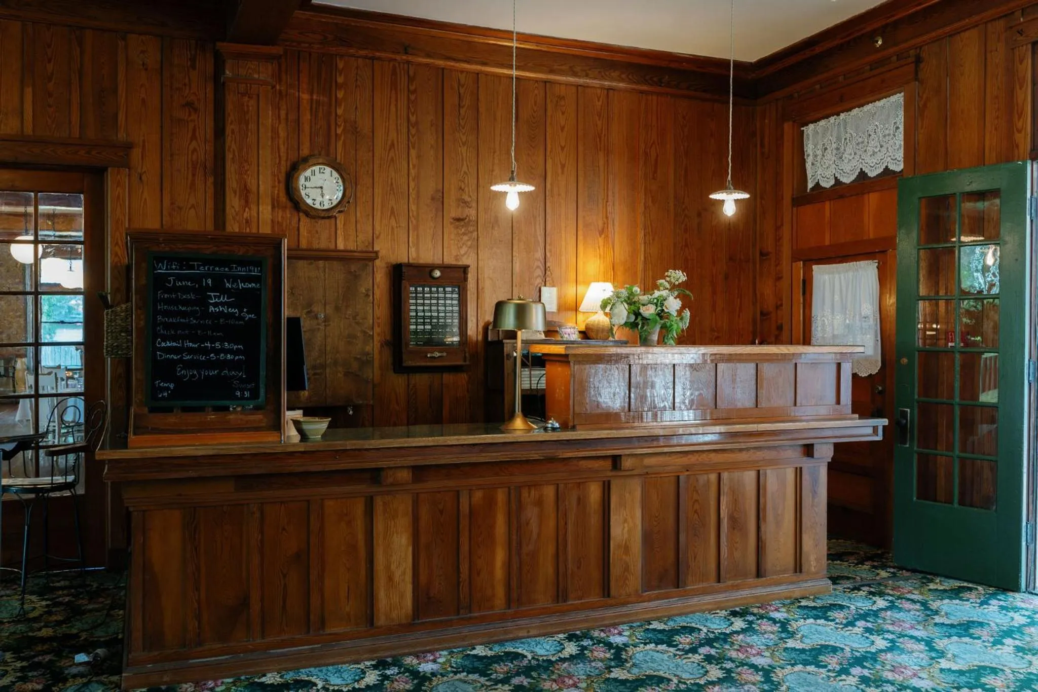 Lobby or reception in Terrace Inn and 1911 Restaurant
