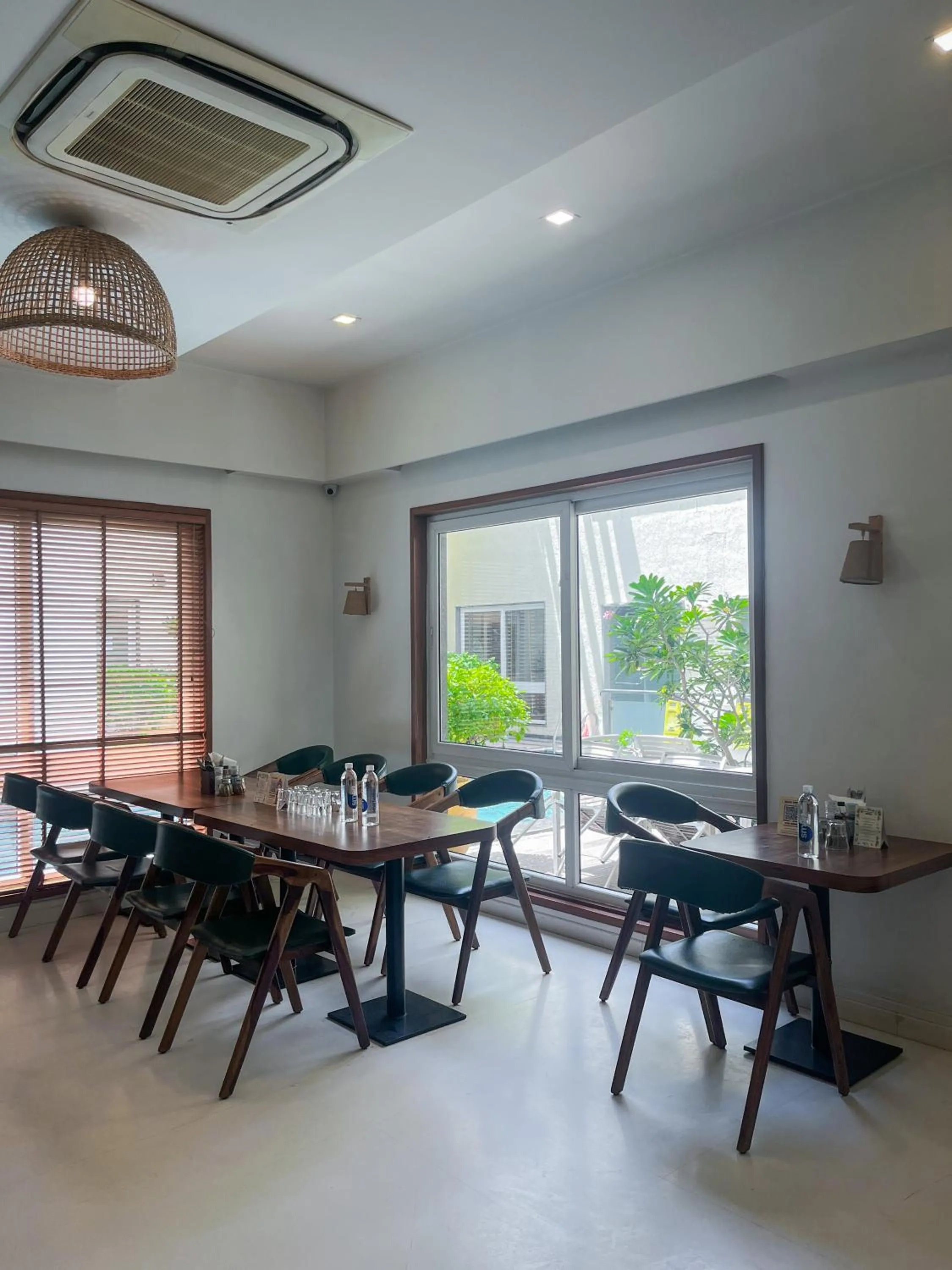 Restaurant/places to eat in Maroma Suites ECR