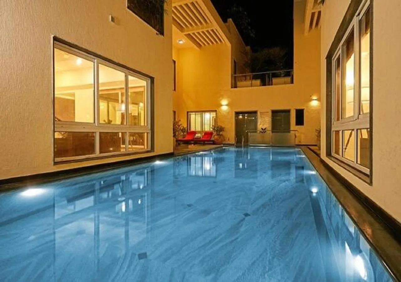 Property building in Maroma Suites ECR