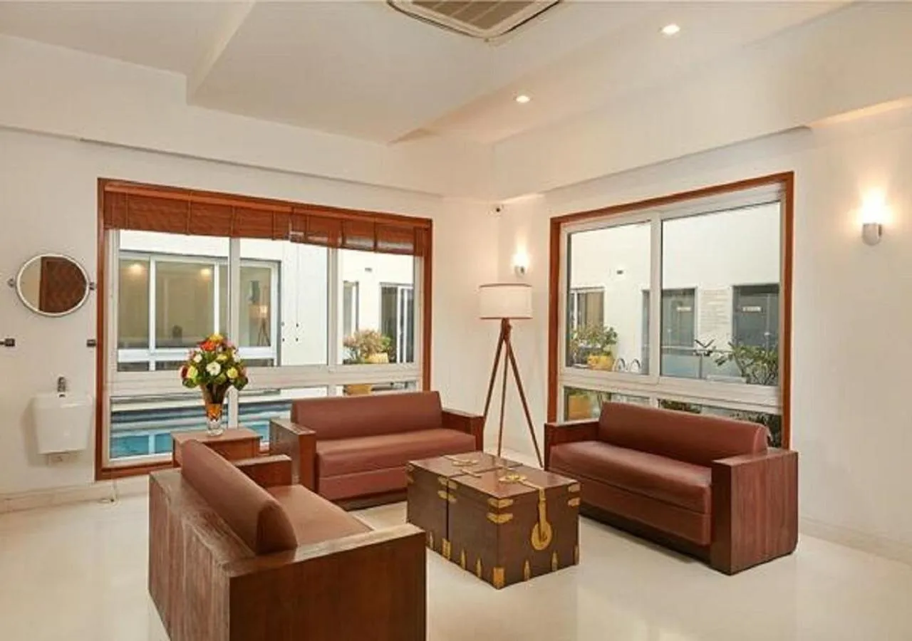 Seating area in Maroma Suites ECR