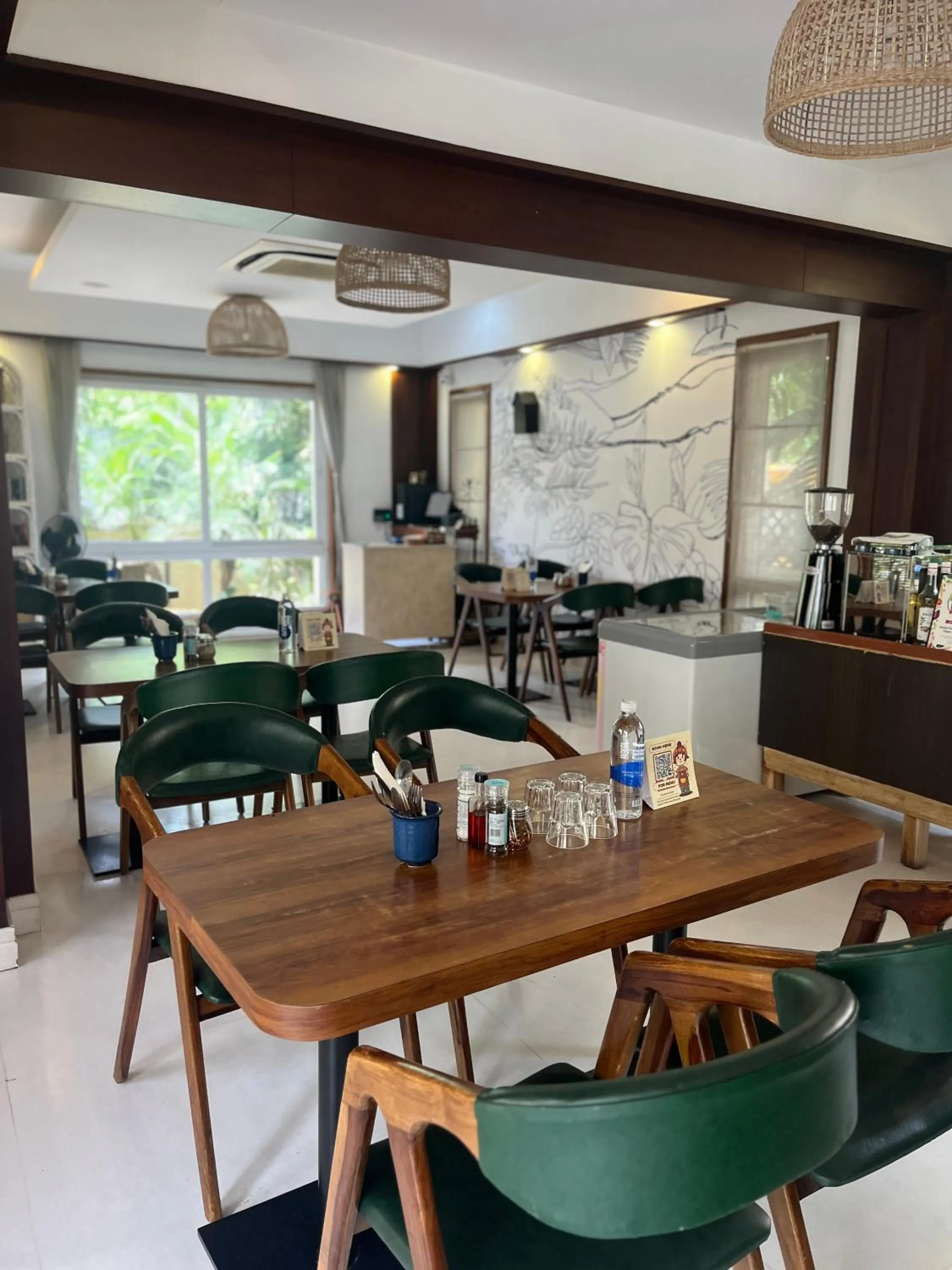 Restaurant/places to eat in Maroma Suites ECR