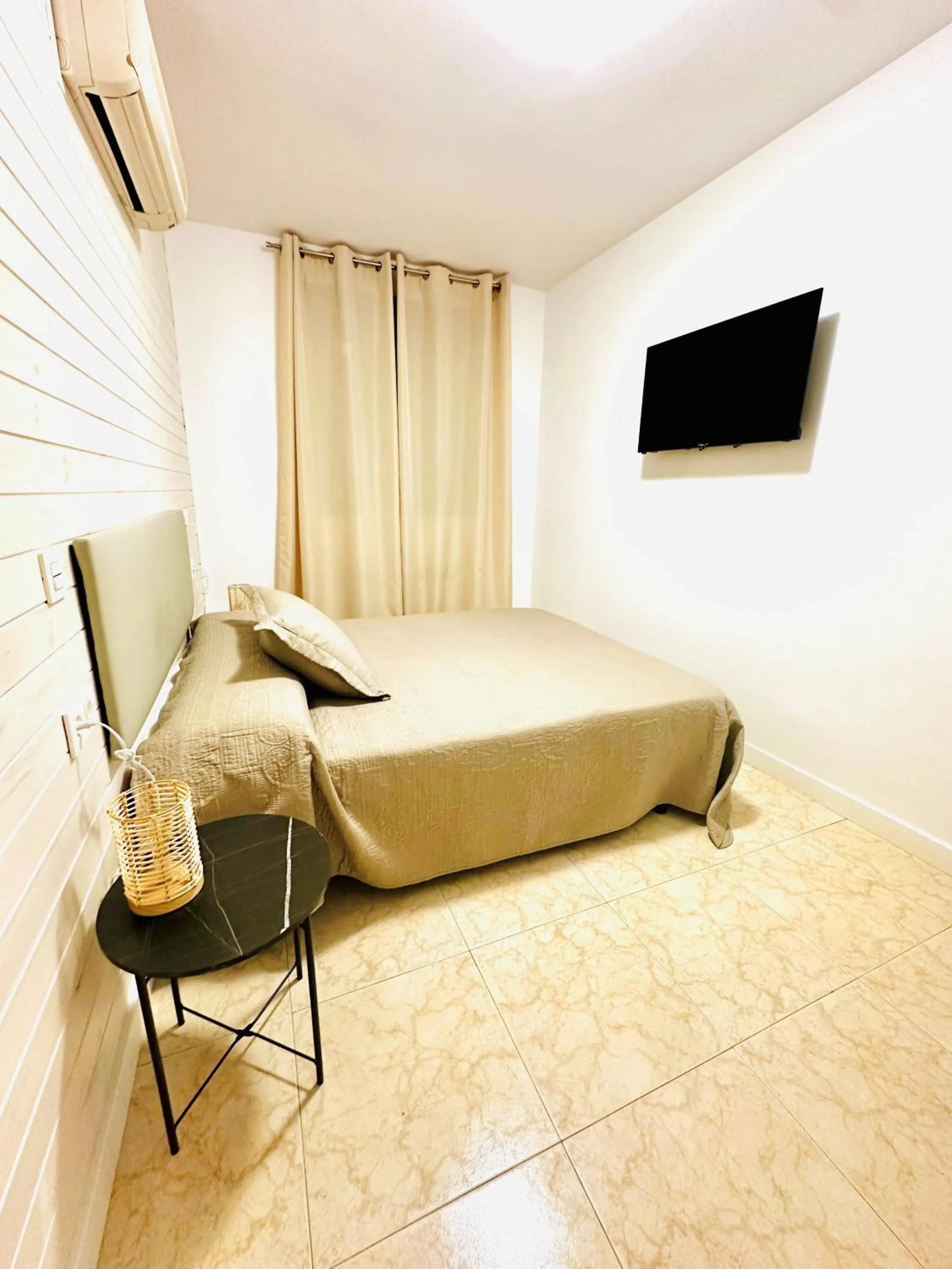 Bed in Hostal La Taberna