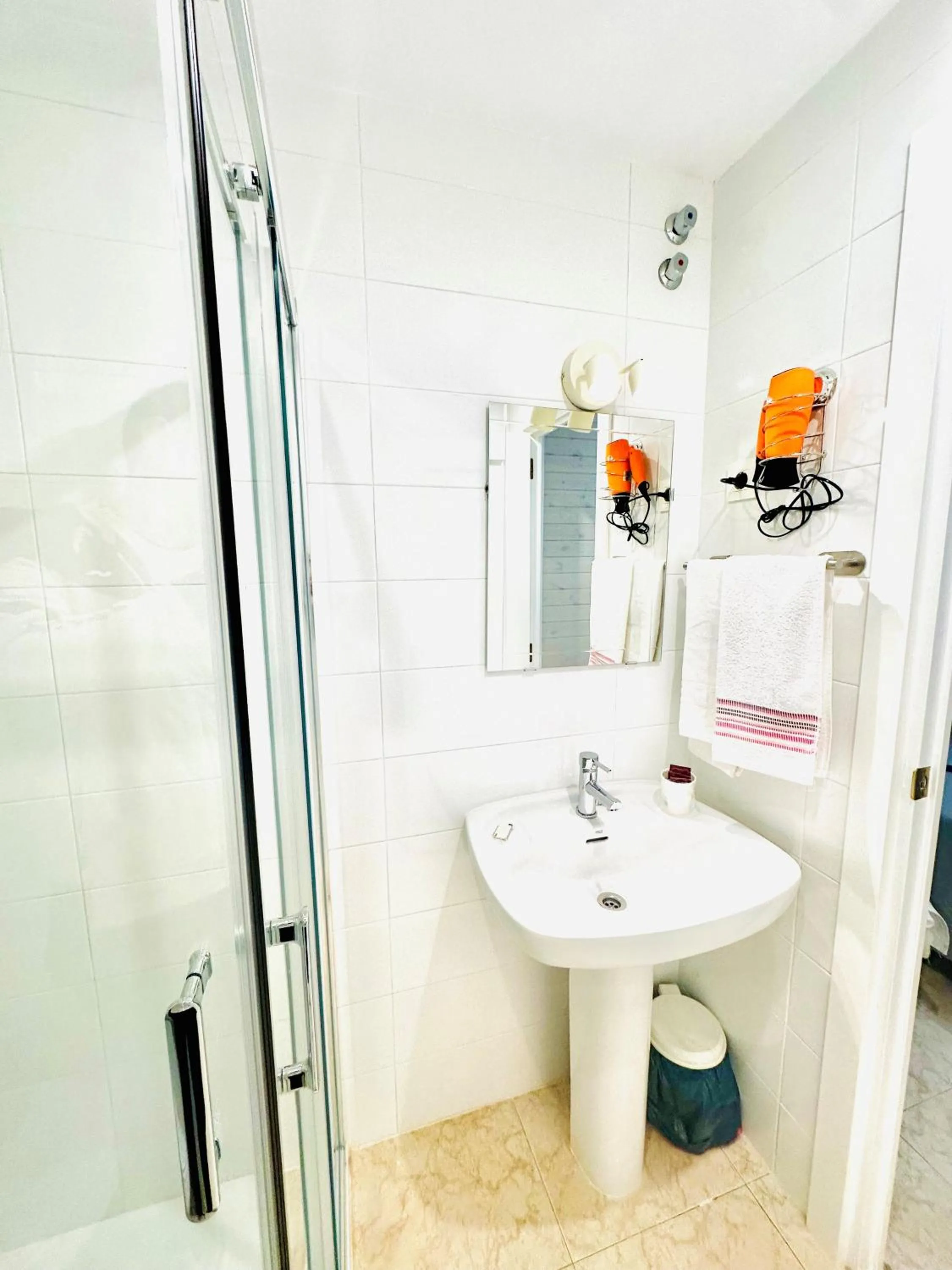 Internal: Not applicable to any particular room in Hostal La Taberna