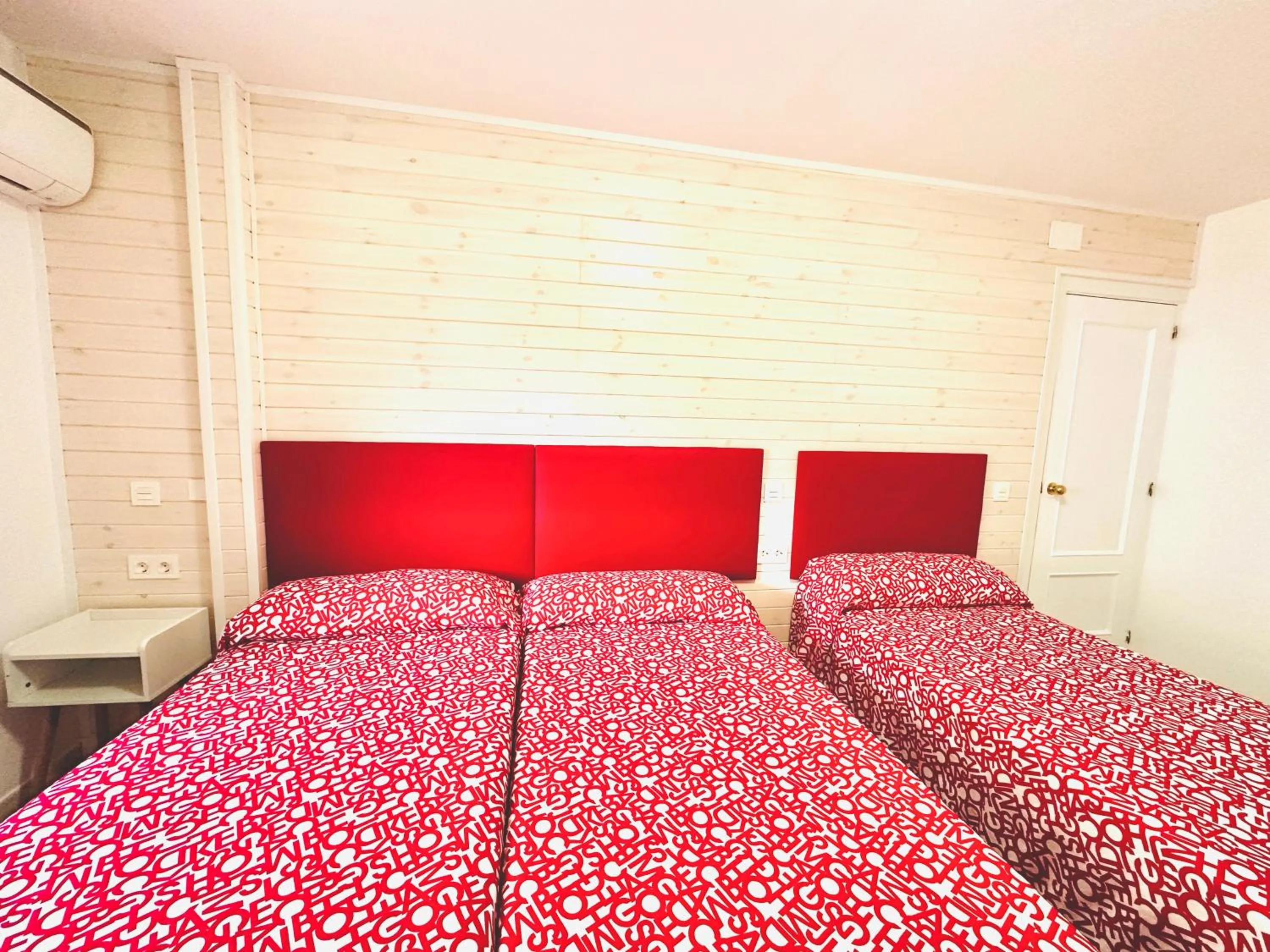 Bed in Hostal La Taberna