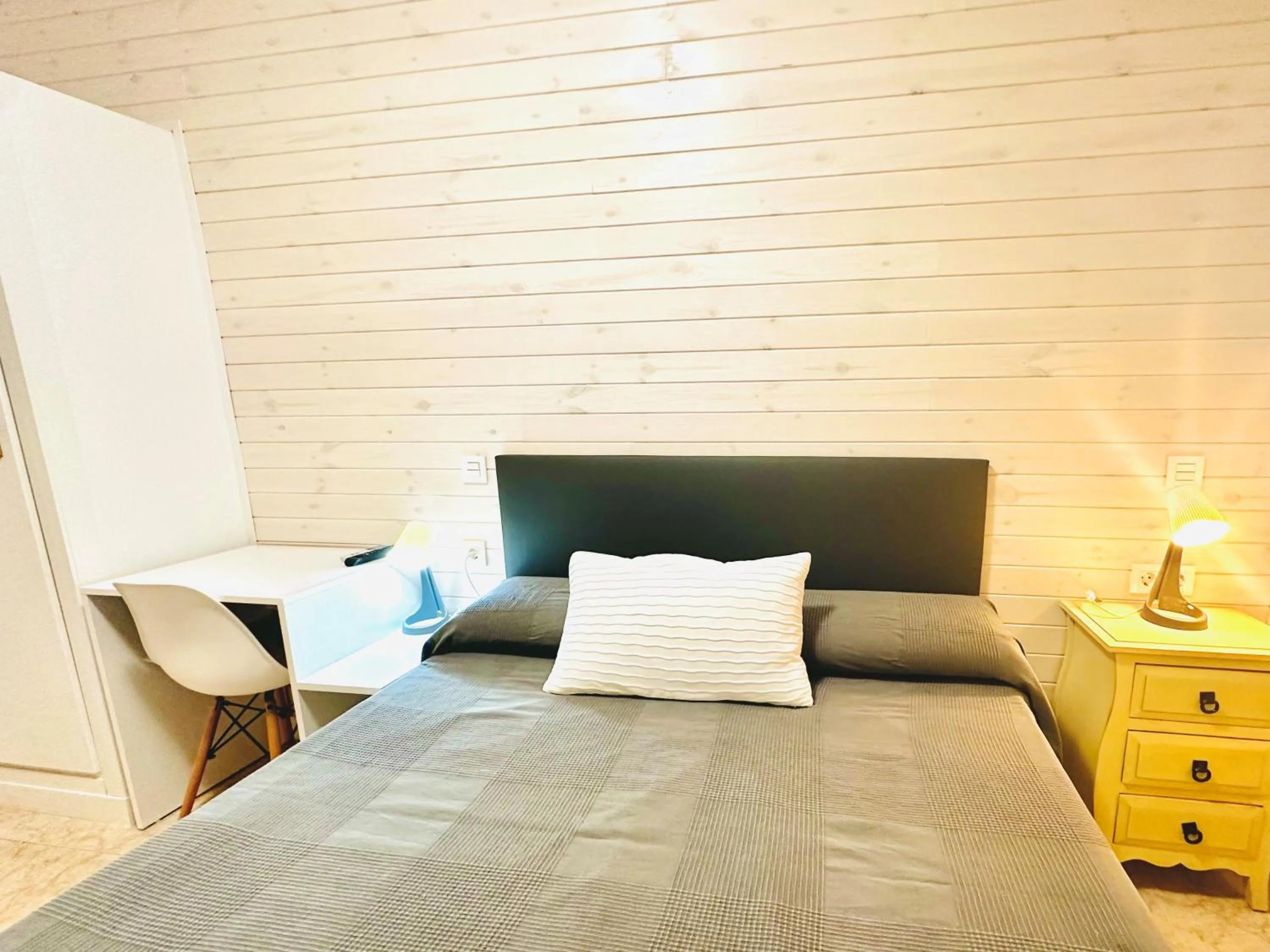 Bed in Hostal La Taberna