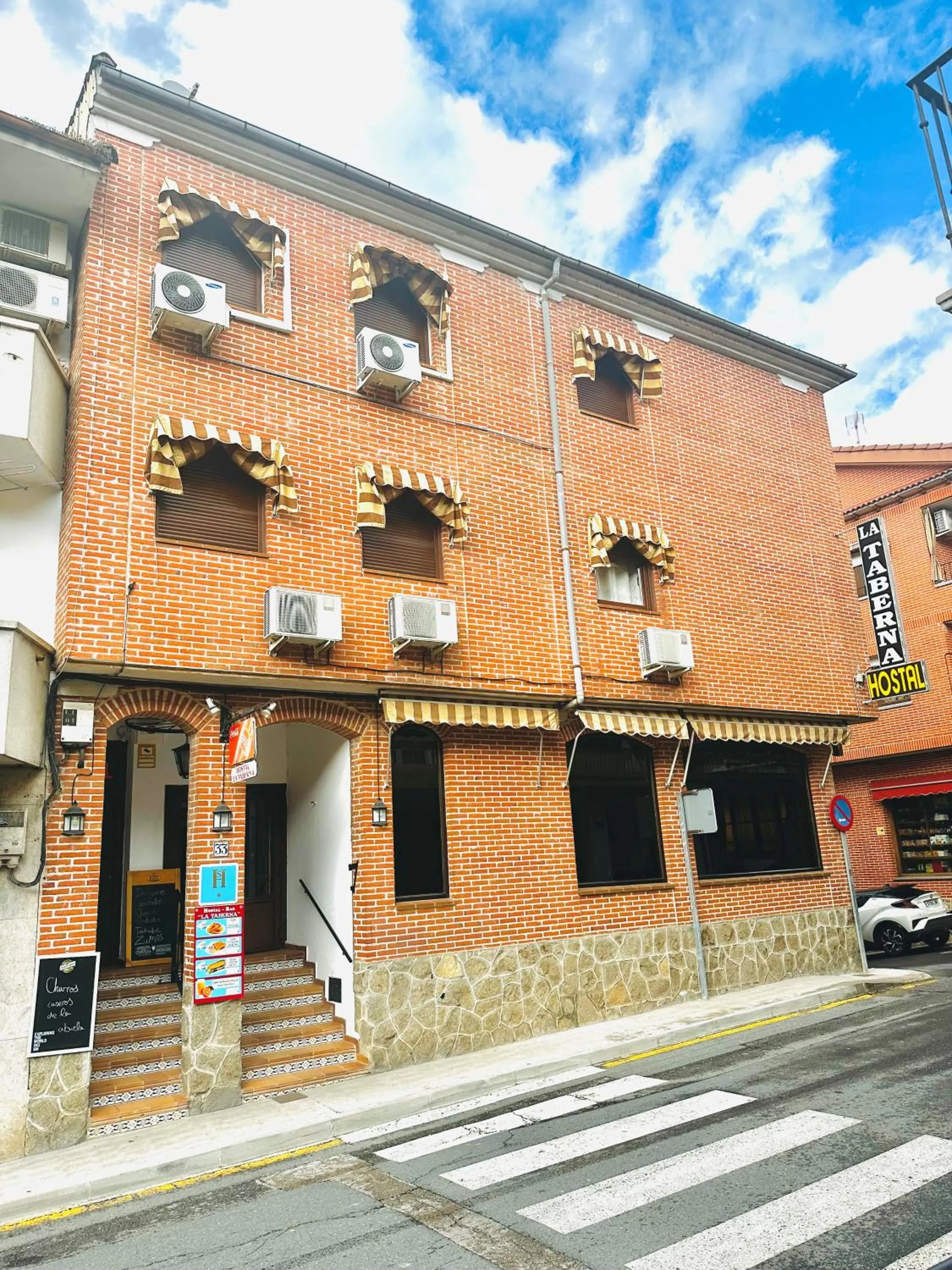Hostal La Taberna
