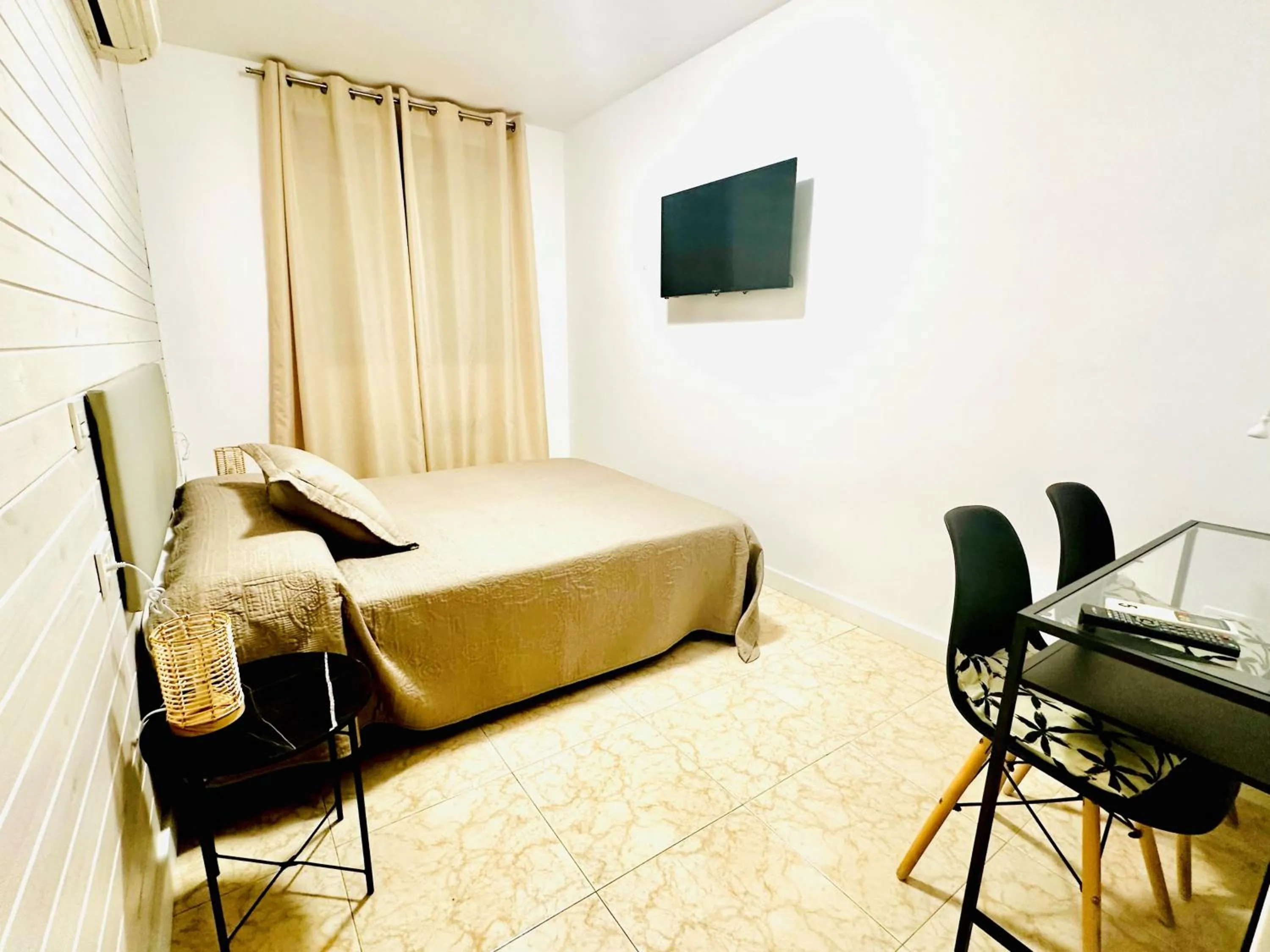 Bed in Hostal La Taberna