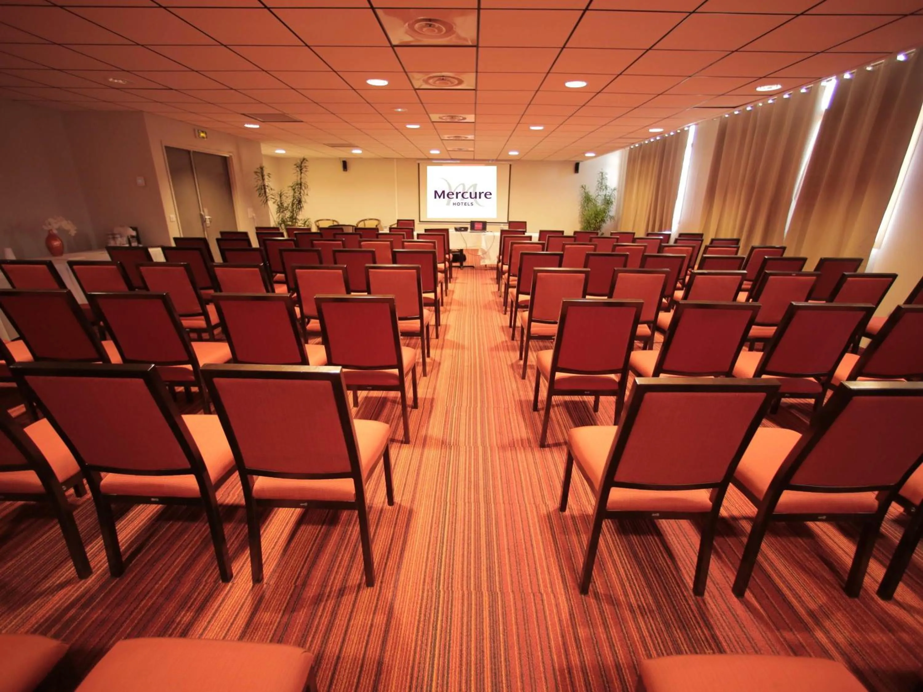 Meeting/conference room in Mercure Cayenne Royal Amazonia