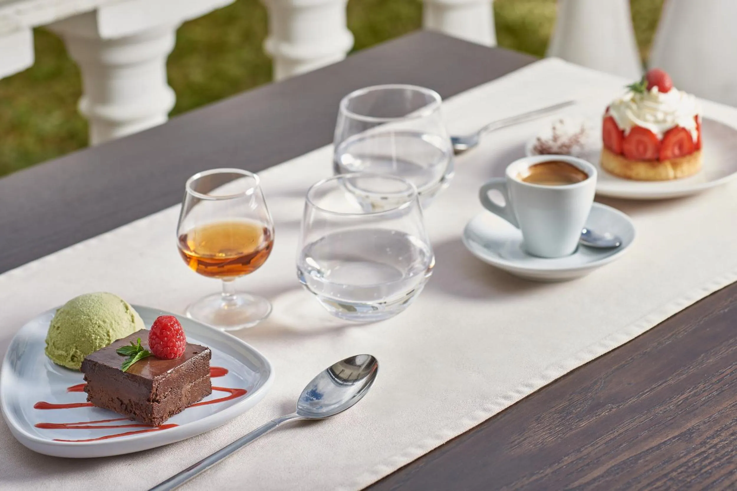 Restaurant/places to eat in Kyriad Sens