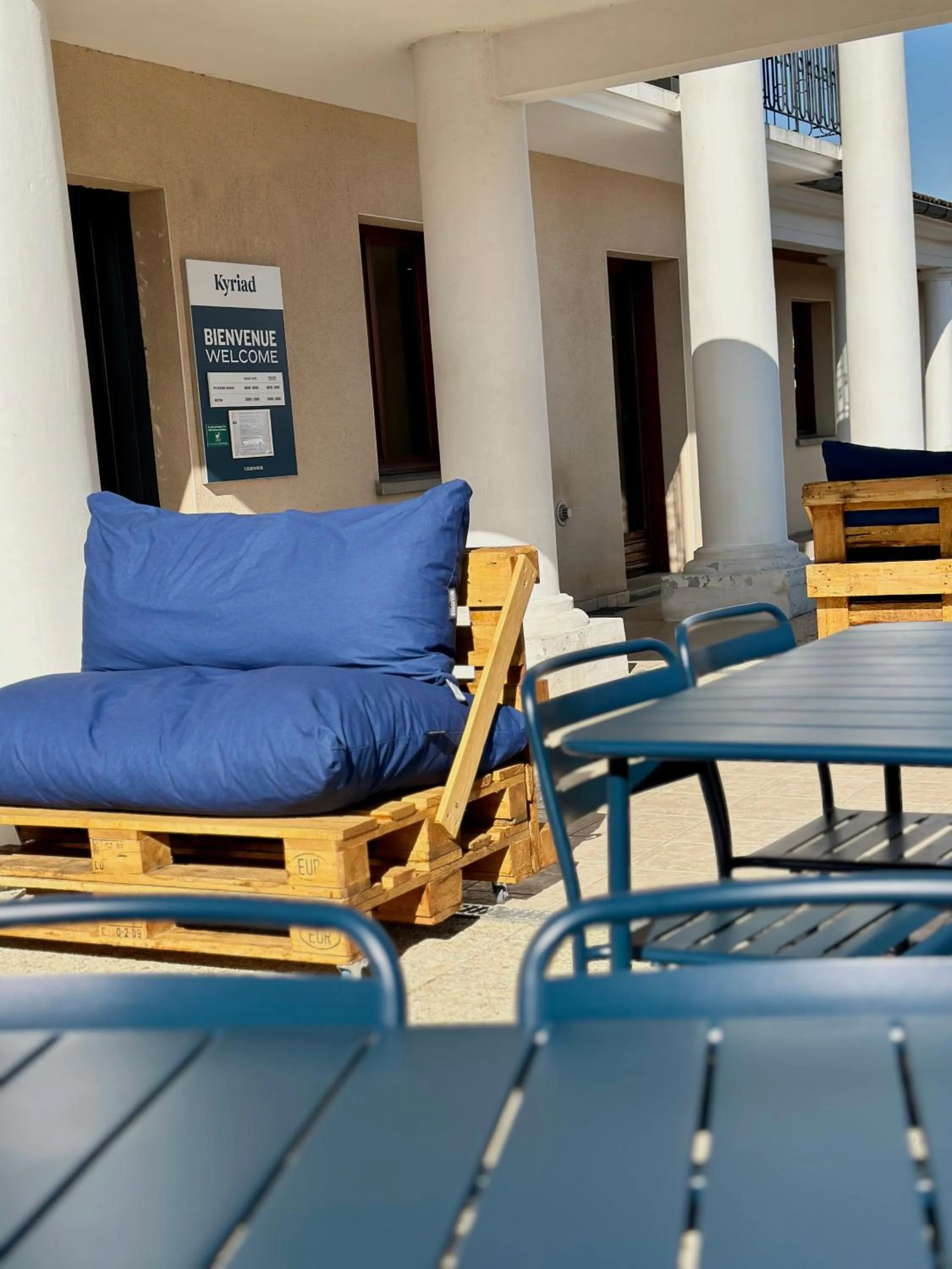 Balcony/Terrace in Kyriad Sens