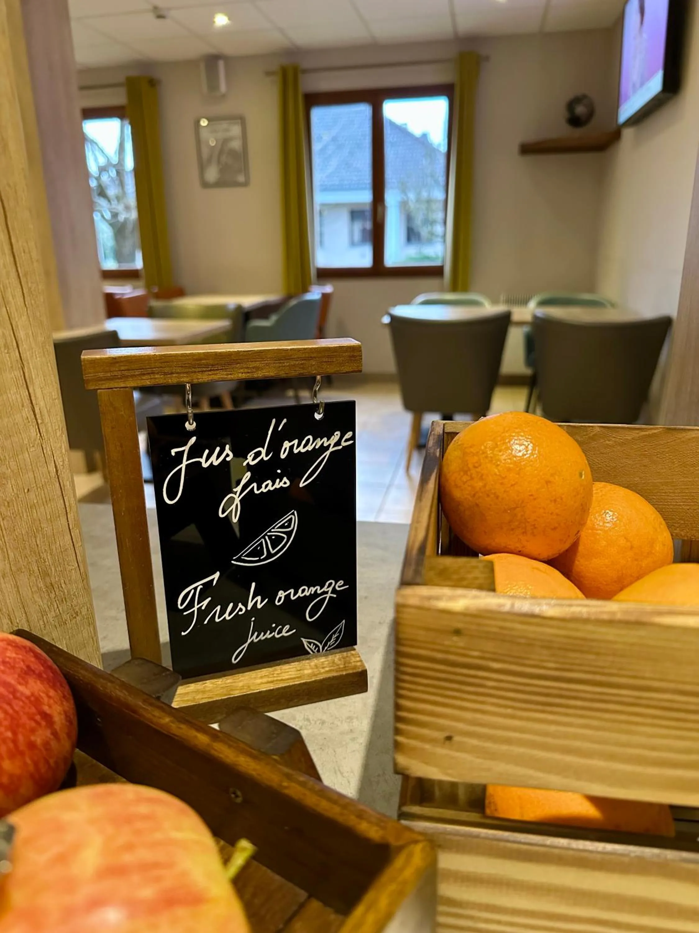 Buffet breakfast in Kyriad Sens