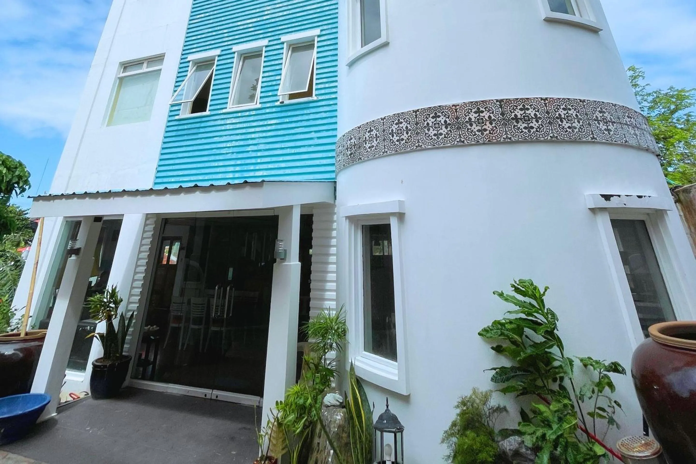 Here Innstead Boracay