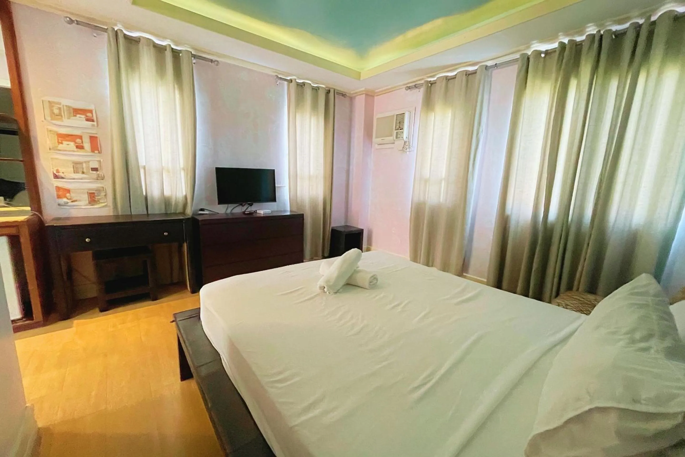 Bed in Here Innstead Boracay