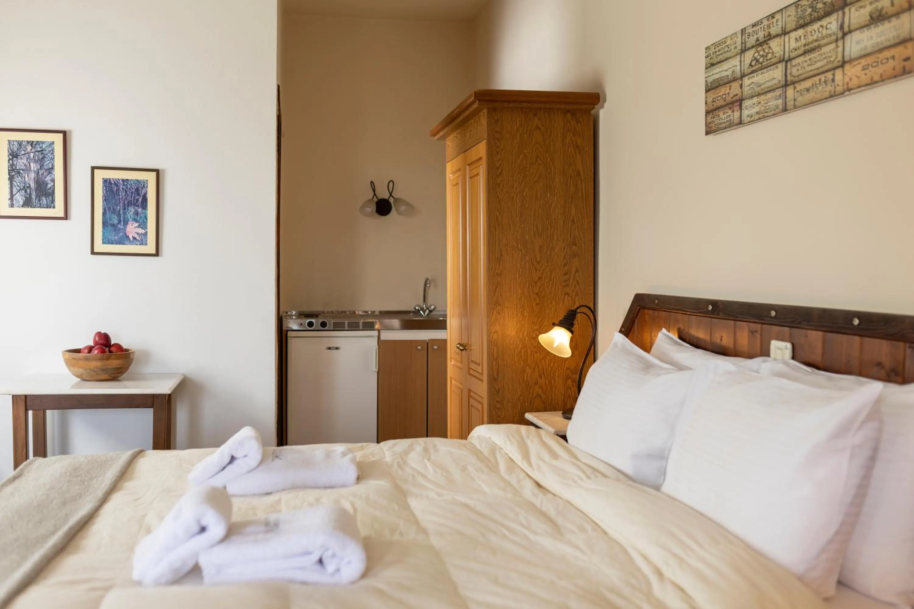 Kitchen or kitchenette, Bed in Ktima Alonaki