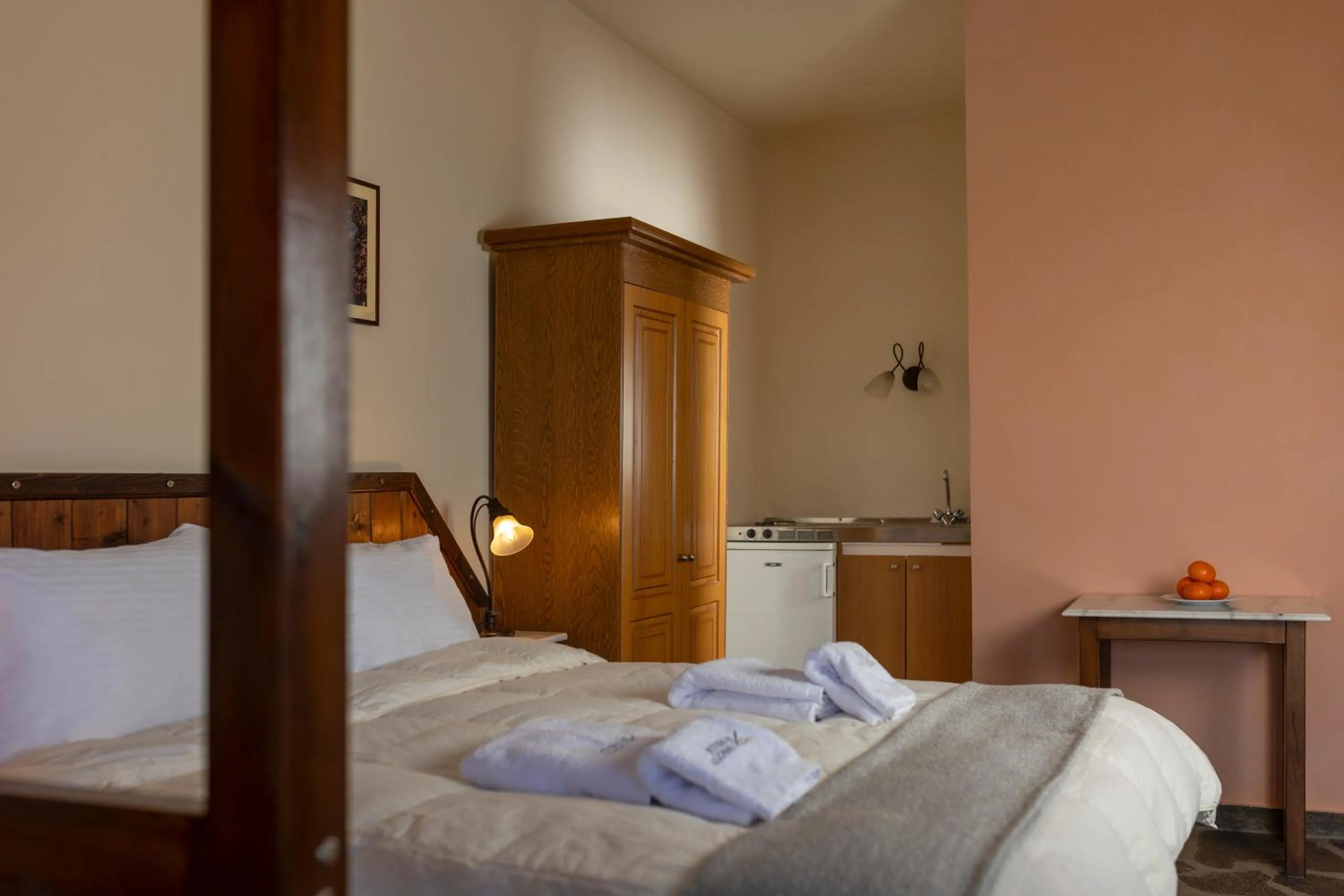 View (from property/room), Bed in Ktima Alonaki