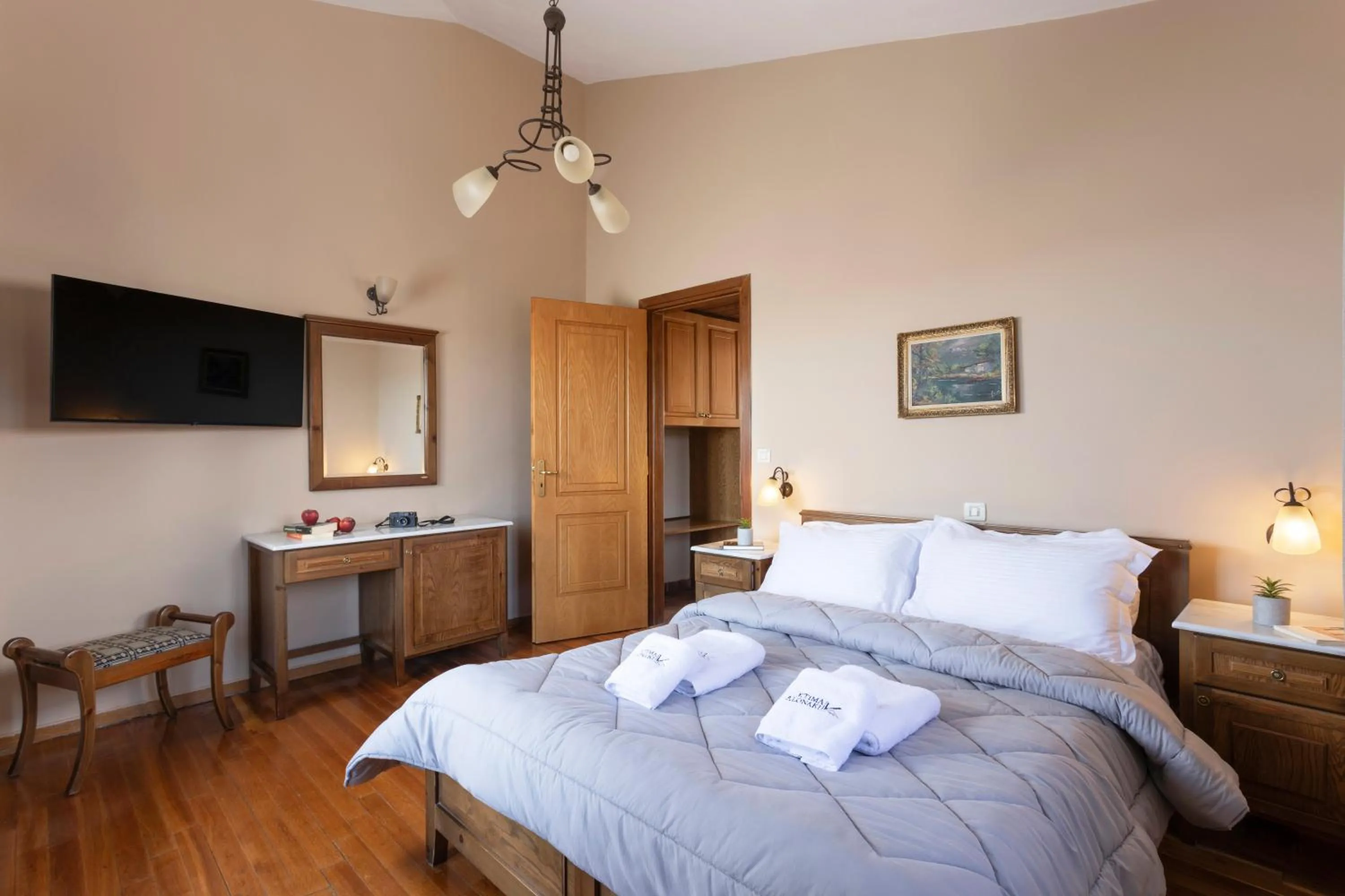 Bedroom, Bed in Ktima Alonaki