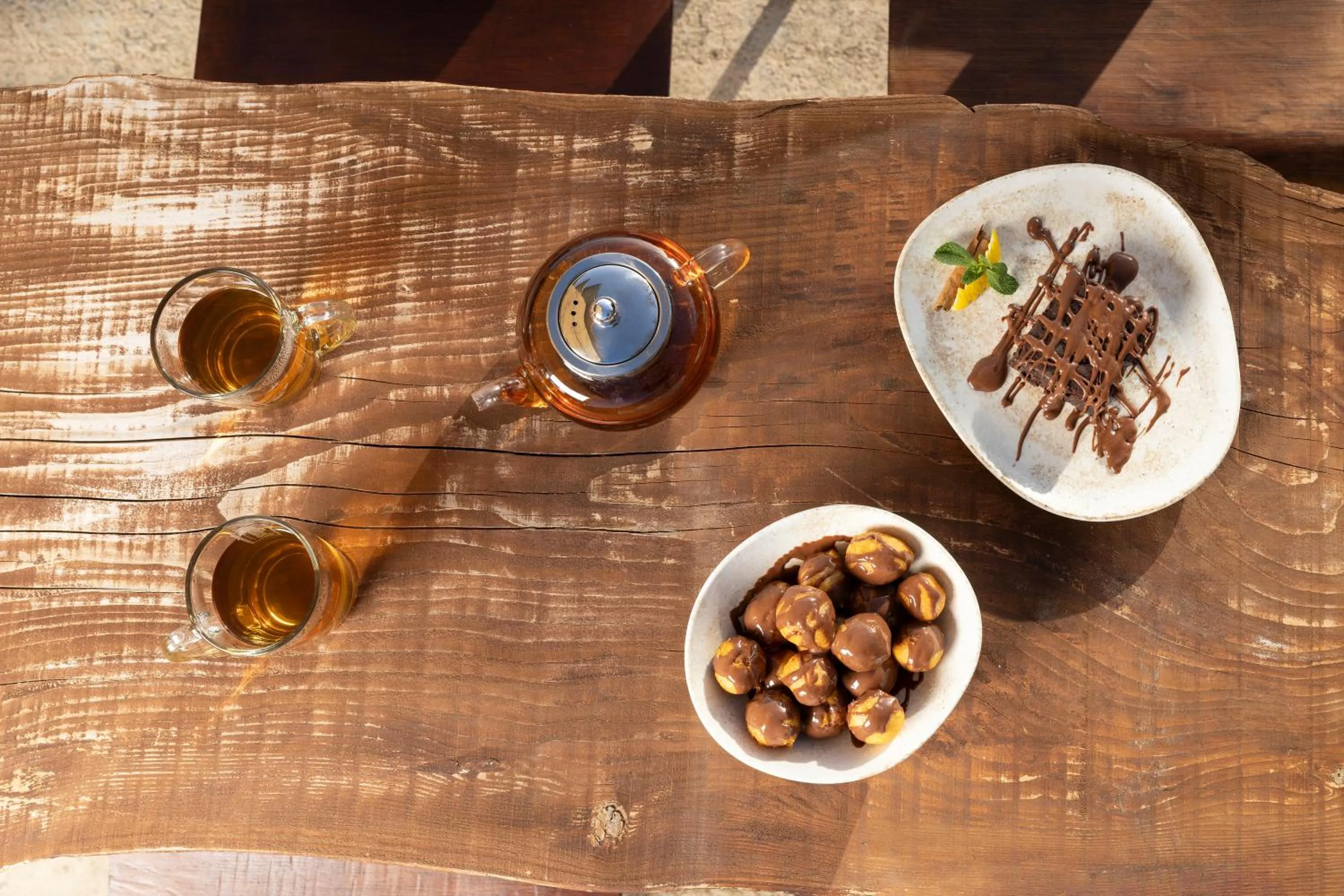 Restaurant/places to eat in Ktima Alonaki