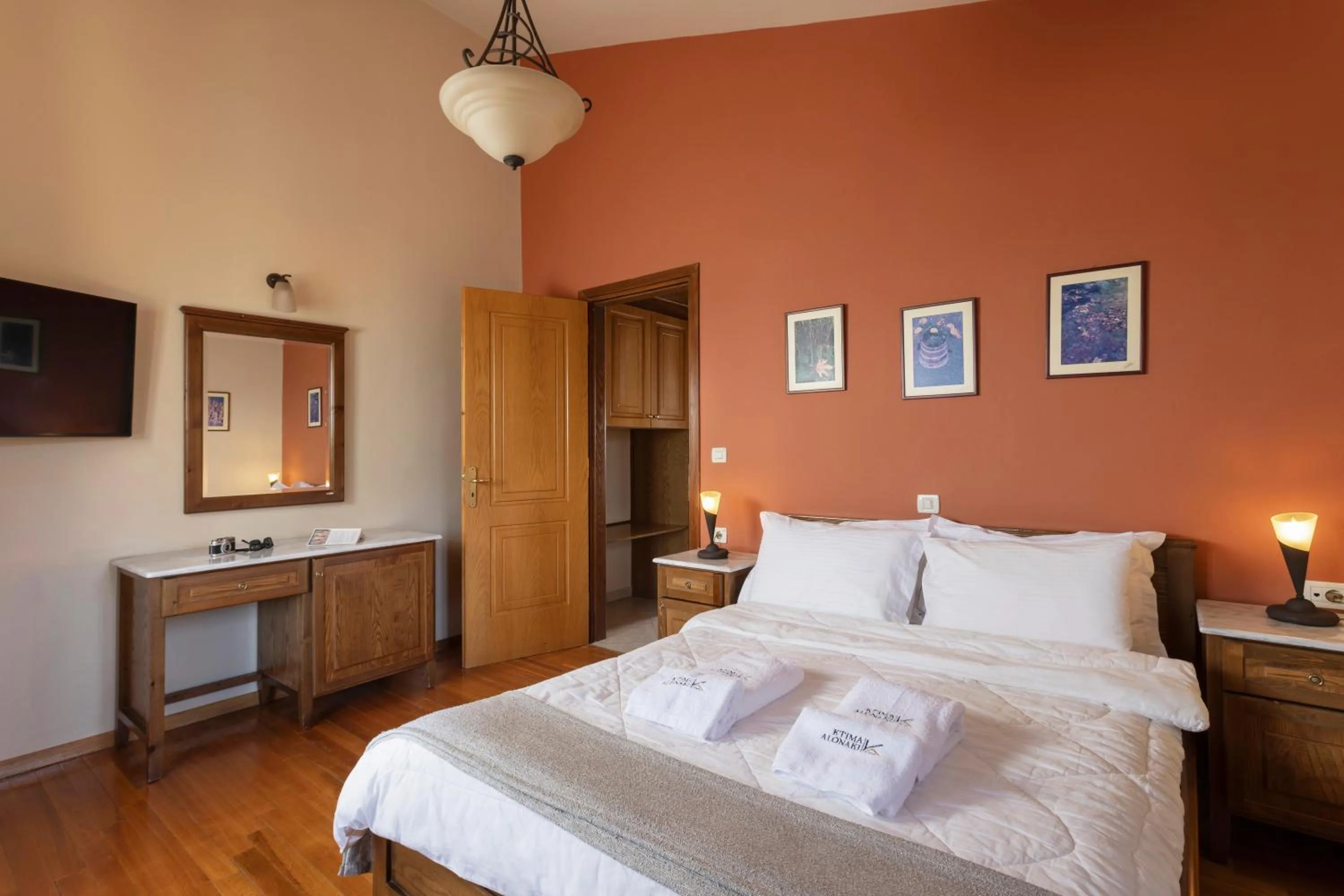 Bedroom, Bed in Ktima Alonaki