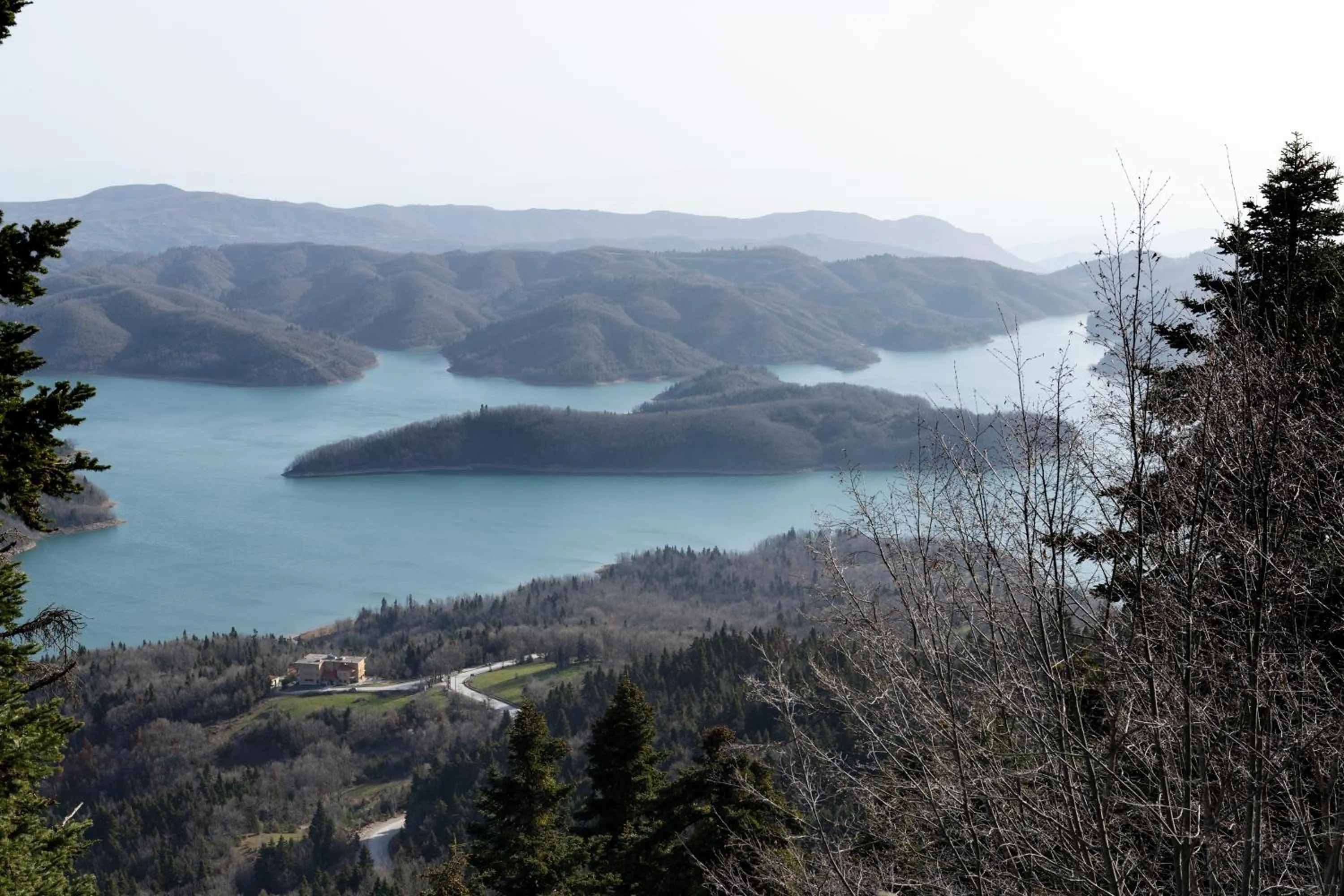 Property building in Ktima Alonaki