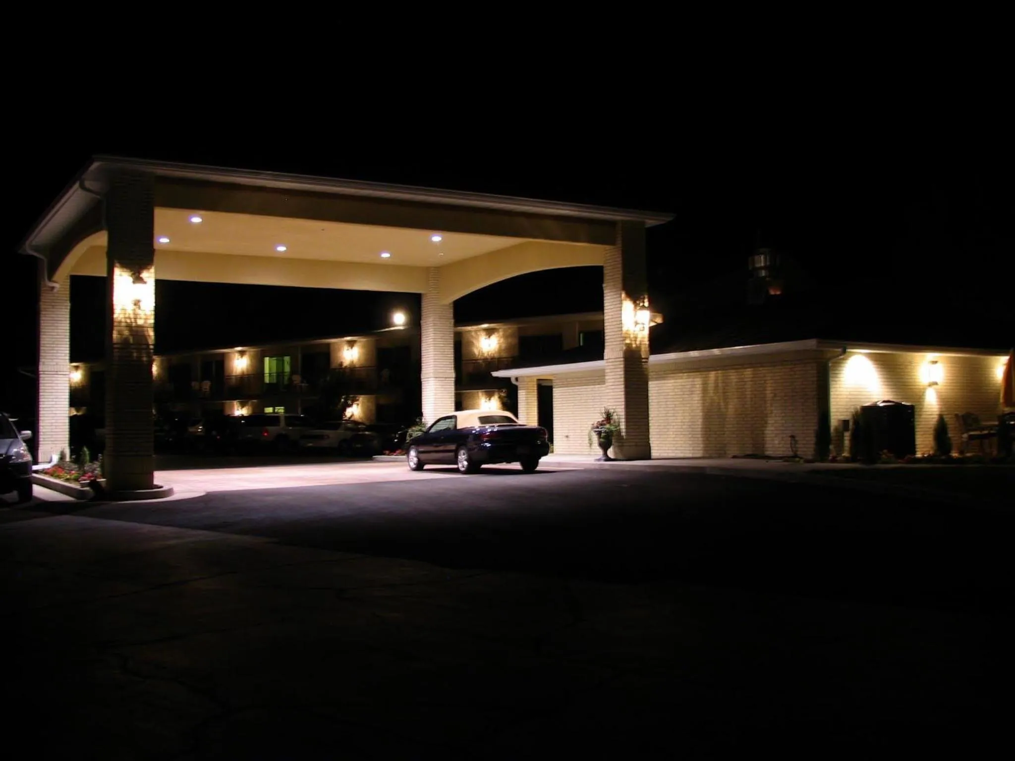 Facade/entrance in River Terrace Inn