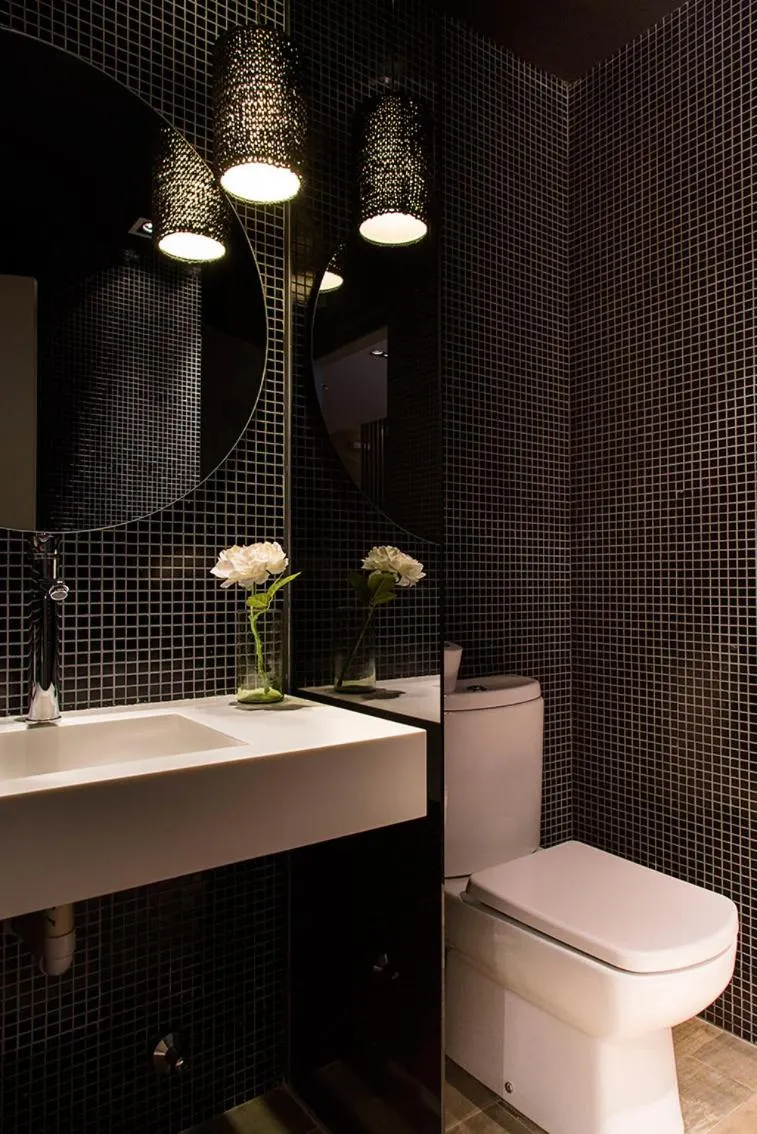 Bathroom in Lemon Suites